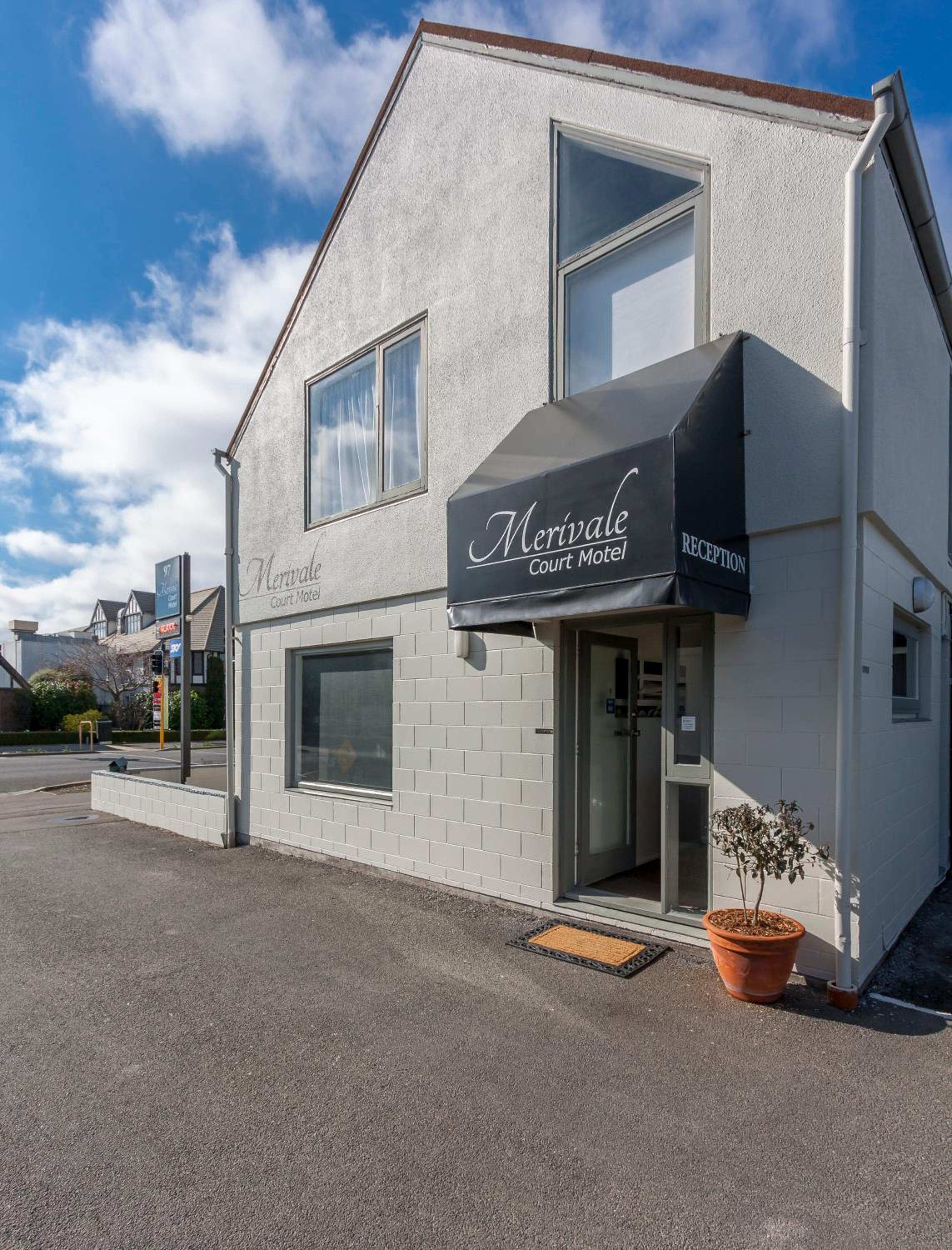 Merivale Court Motel & Apartments