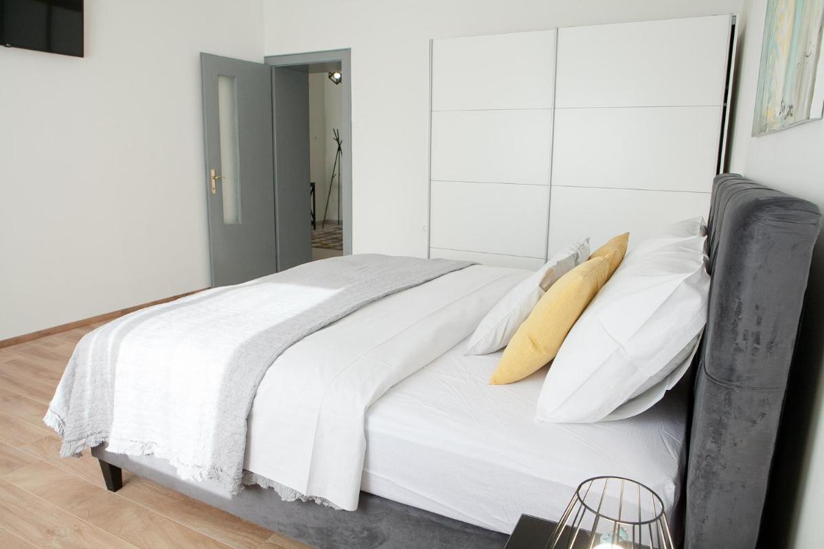 Apartment Mila view 2