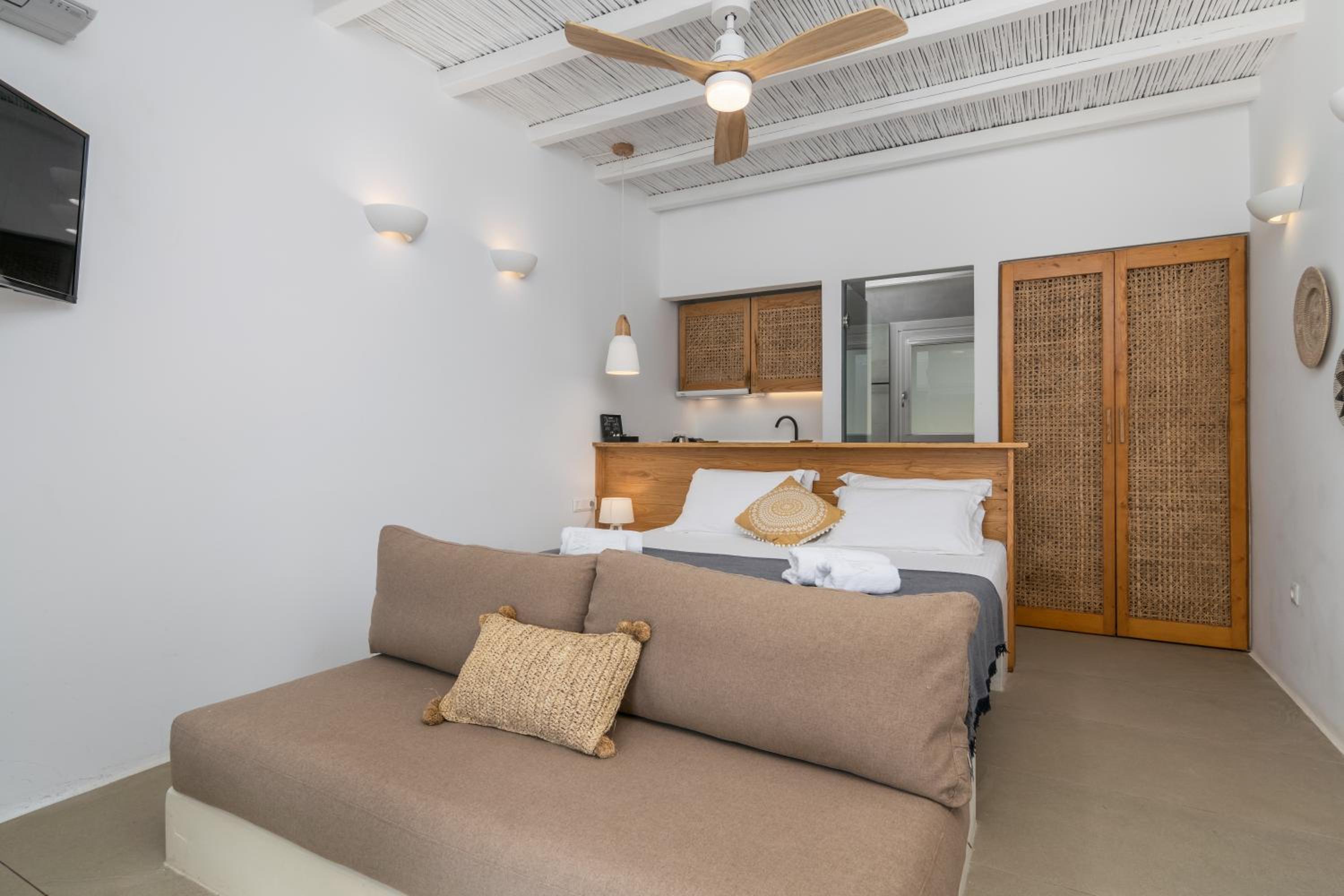 Vilos Suites Fyropotamos Beach view 5