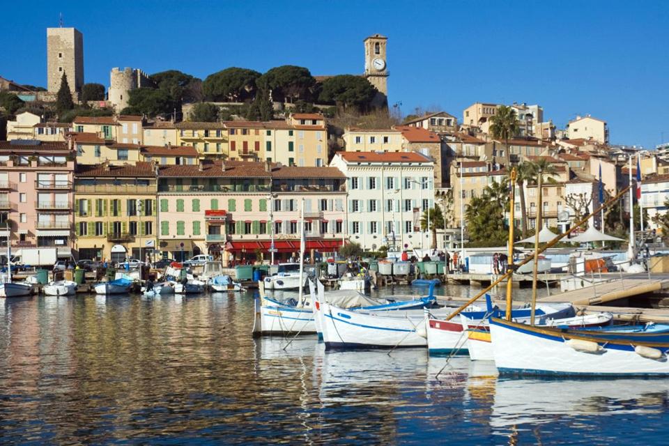 Ferretti 36 ' Bateau à Quai Vieux-Port Cannes Festival La Croisette photo 5