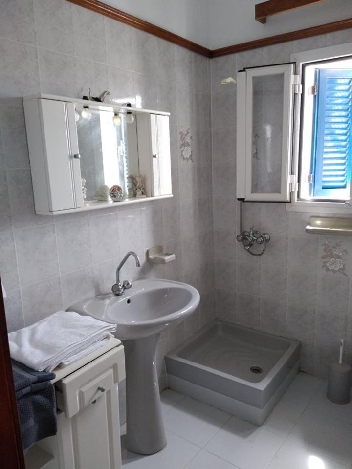 NICK APARTMENTS OKEANIS SYROS view 2