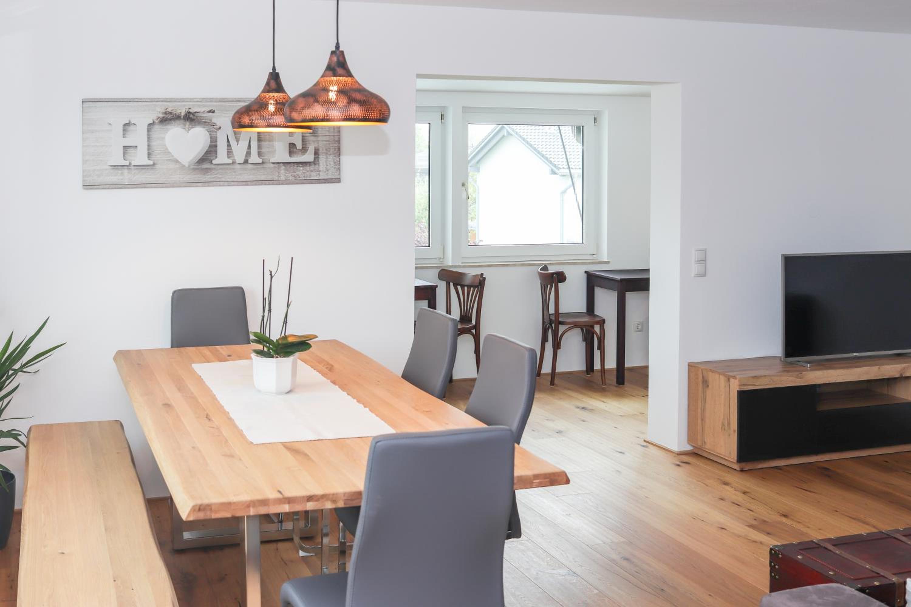 Ferienwohnung Melcher en Hard — dining