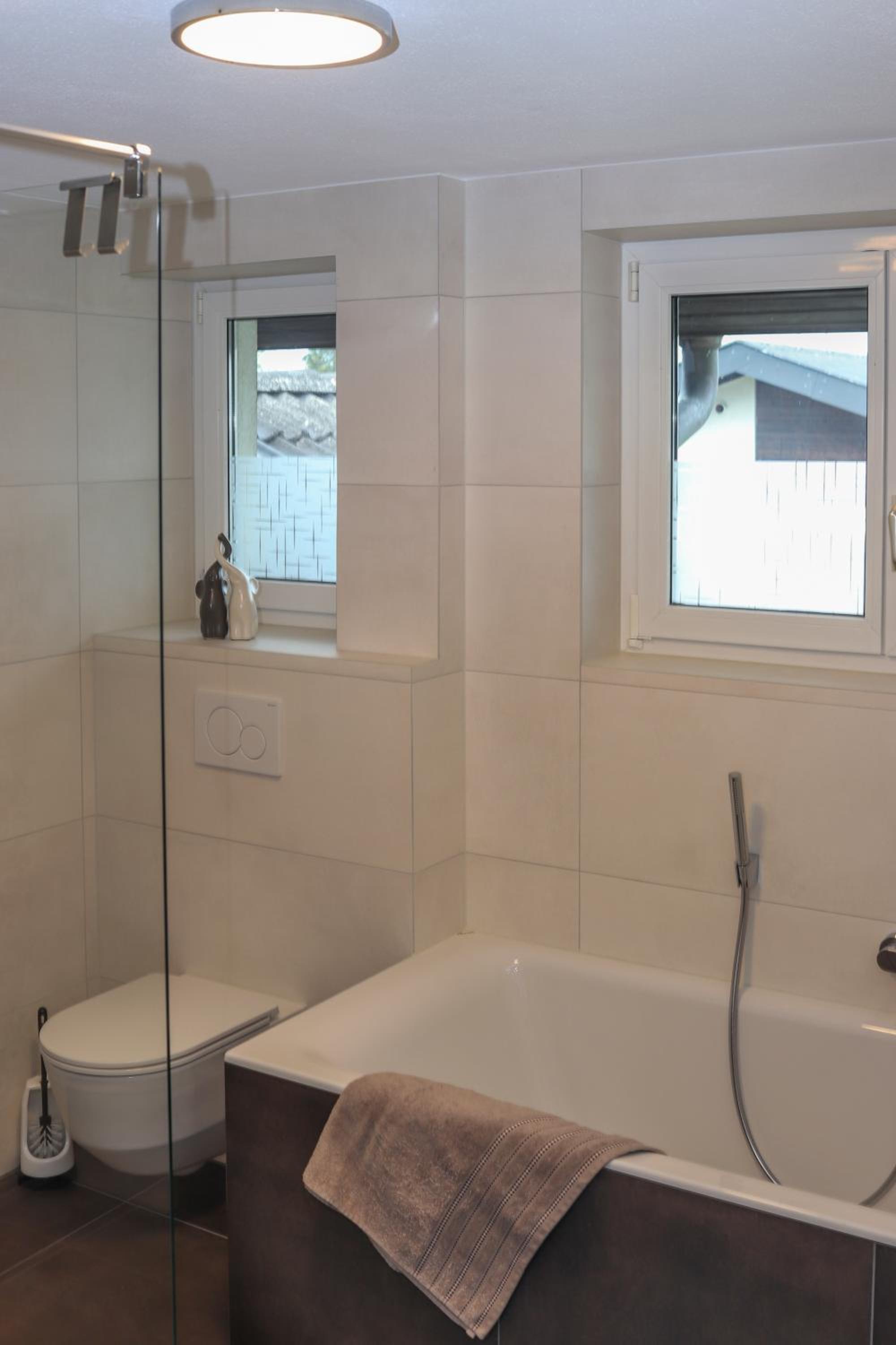Ferienwohnung Melcher en Hard — bathroom