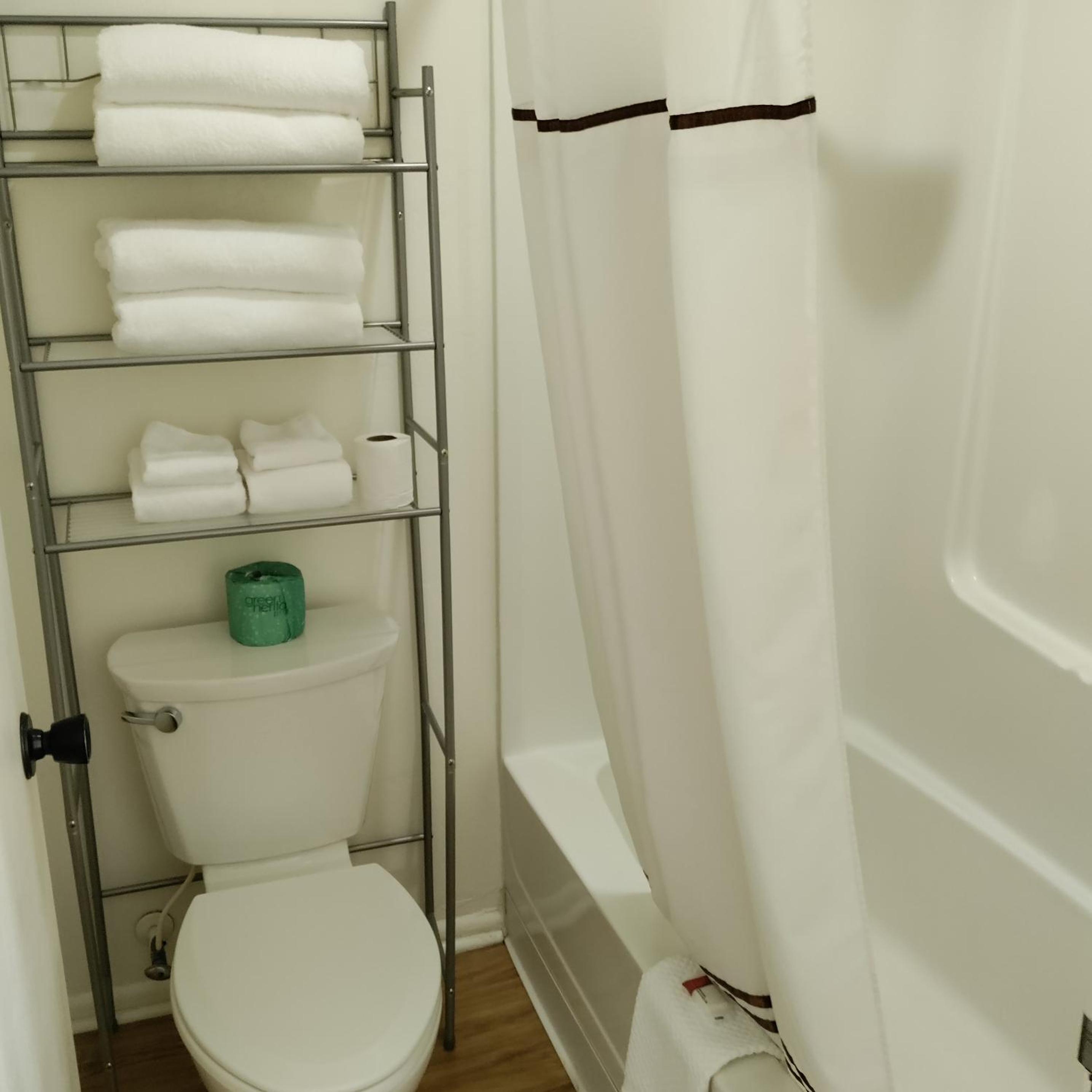 Salina Vacations - High Desert Inn - Property Image 4