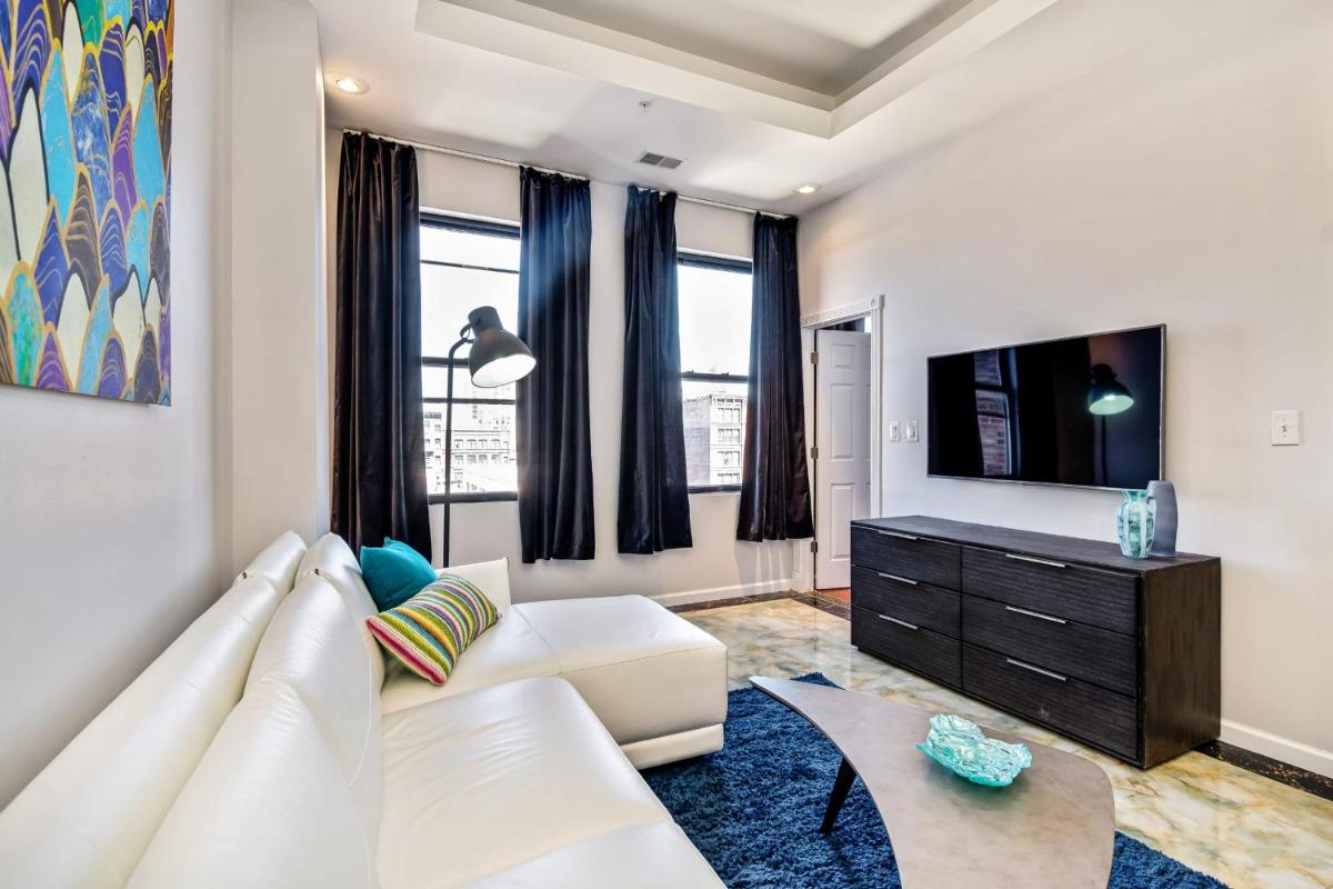 The Philadelphia Getaway 2BD Apartment in the heart of the City view 5