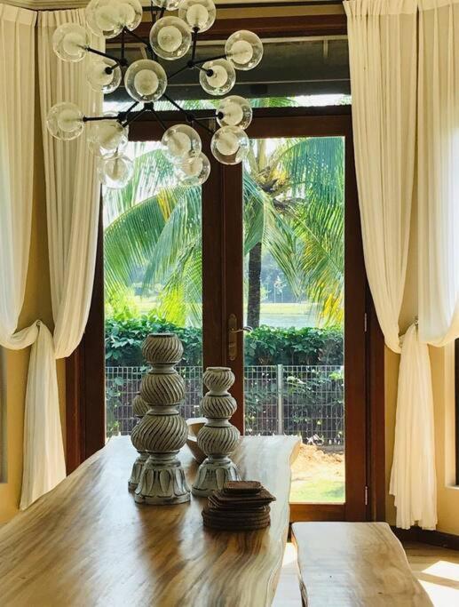 Grand Serene Lakeside Bali Style Villa photo 2