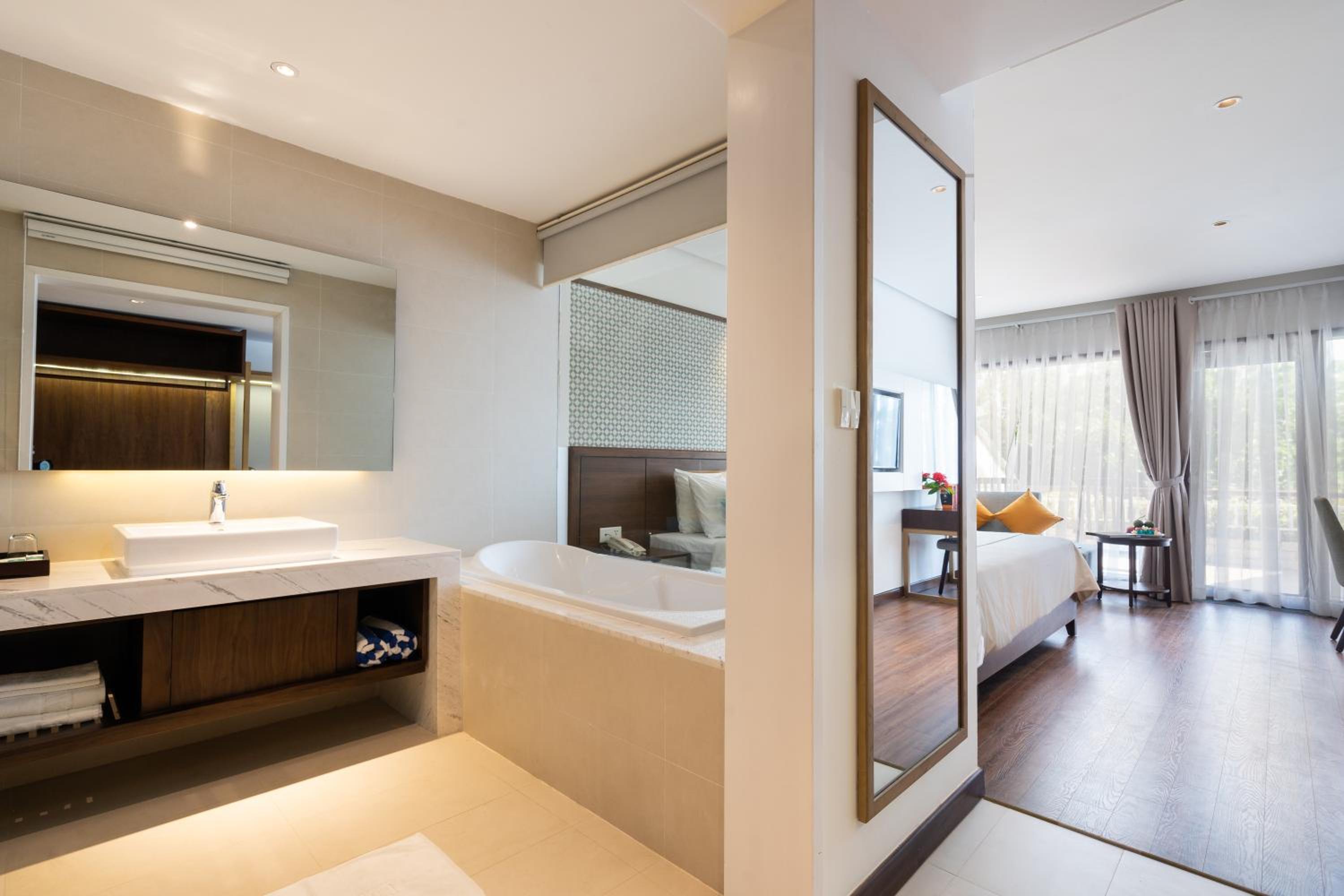 Hoang Ngoc Beach Resort