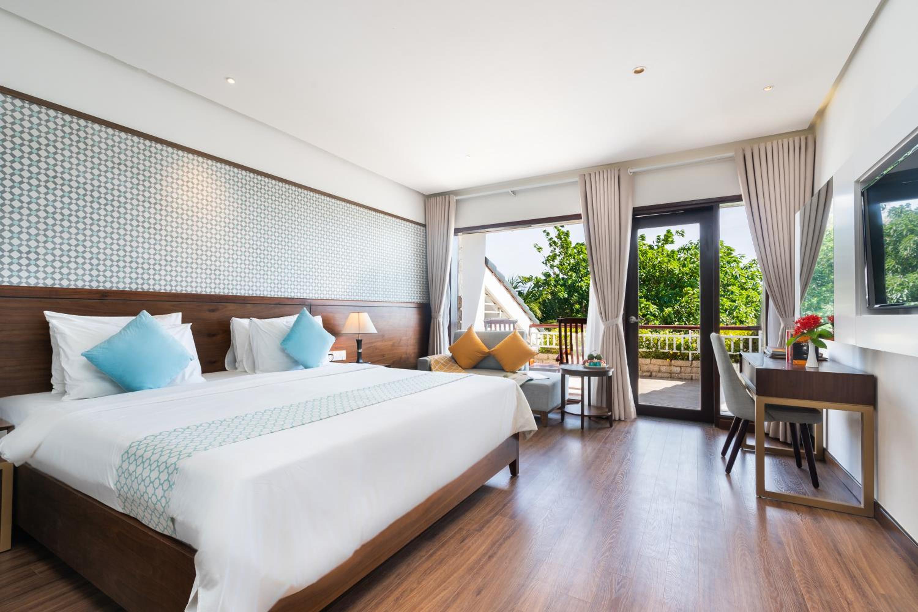 Hoang Ngoc Beach Resort