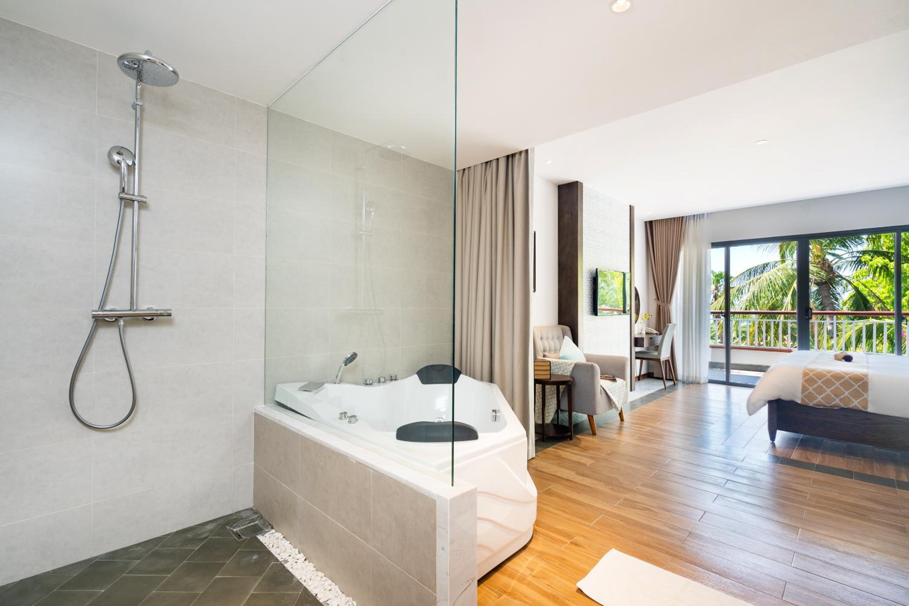 Hoang Ngoc Beach Resort