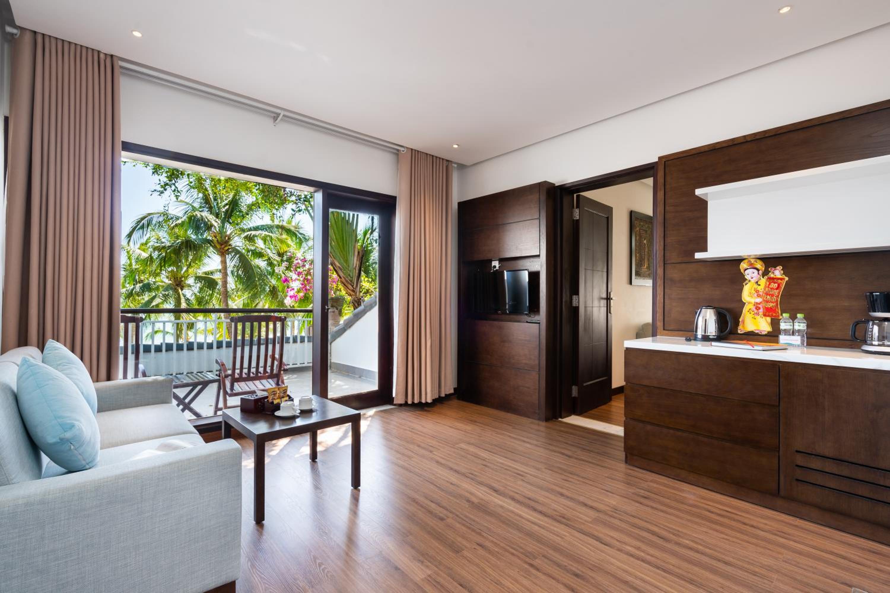 Hoang Ngoc Beach Resort