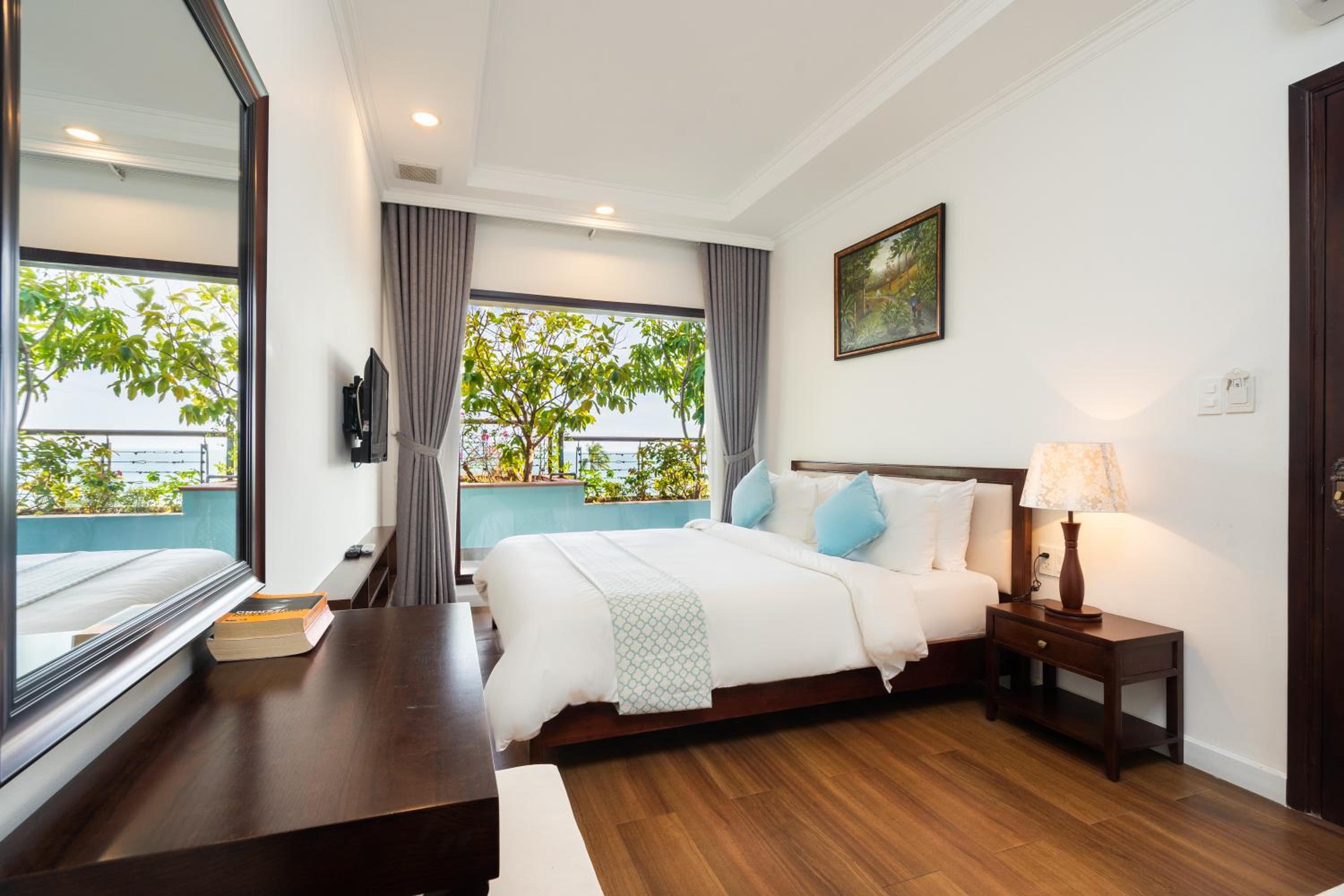 Hoang Ngoc Beach Resort