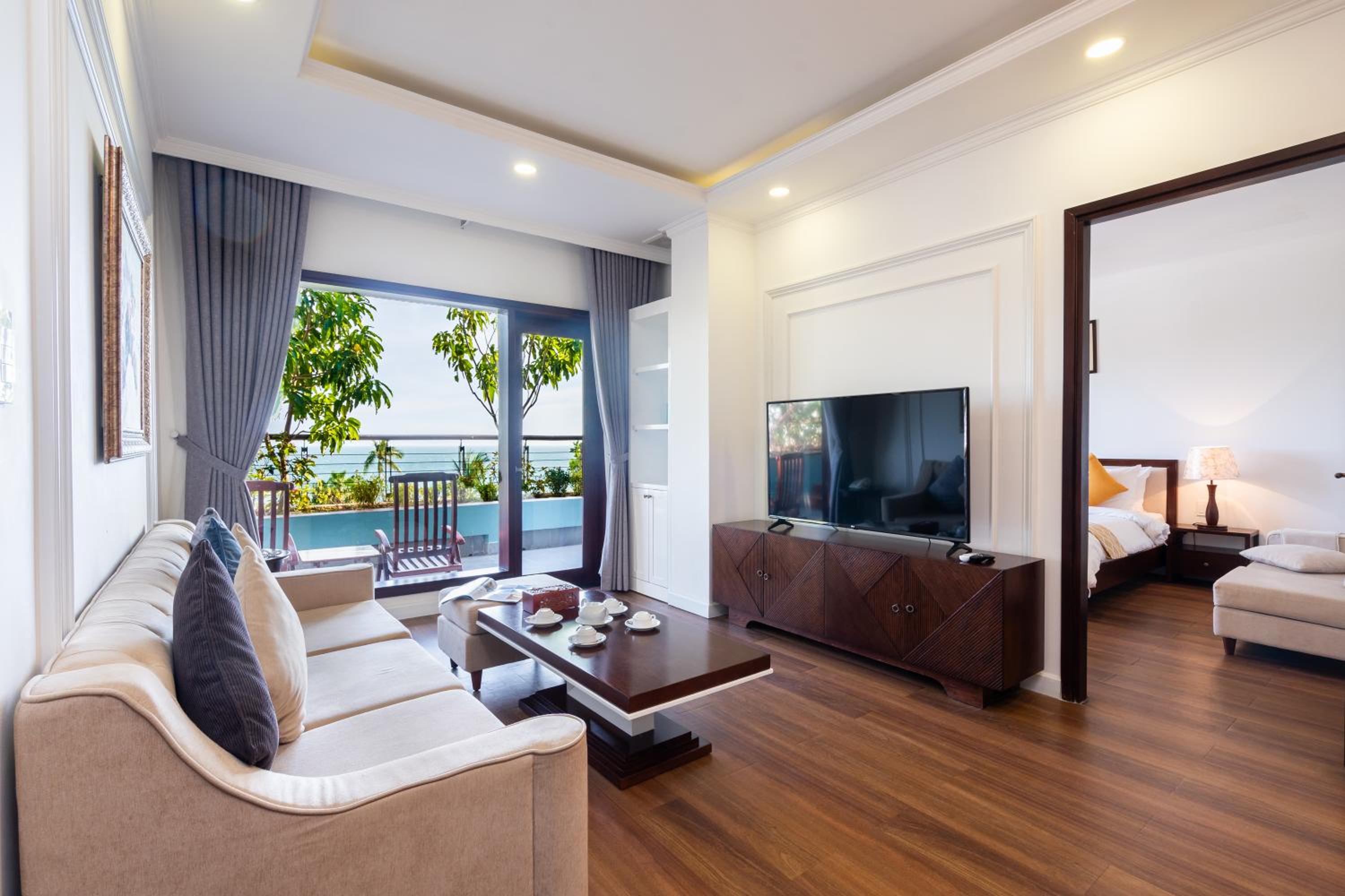 Hoang Ngoc Beach Resort