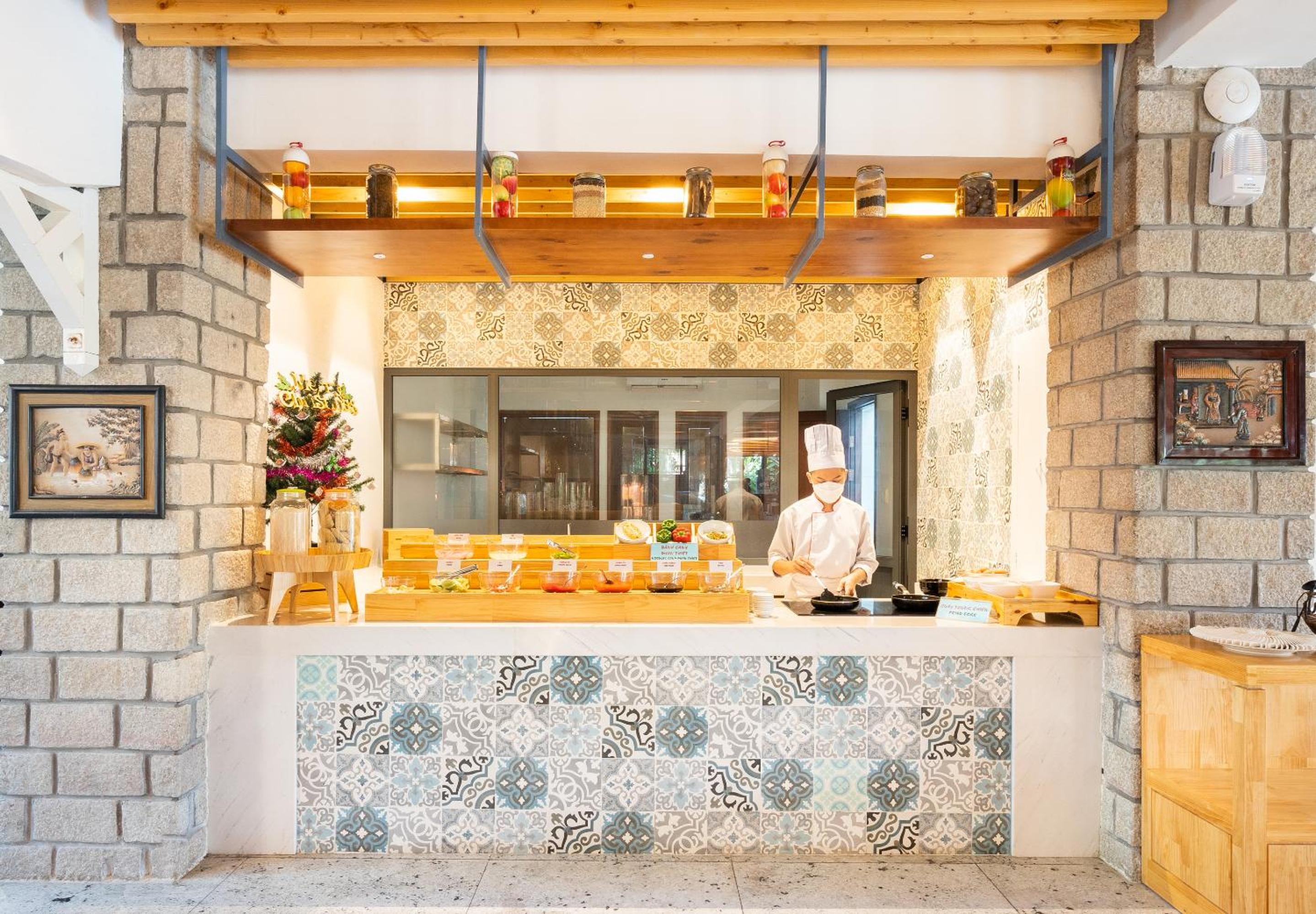 Hoang Ngoc Beach Resort