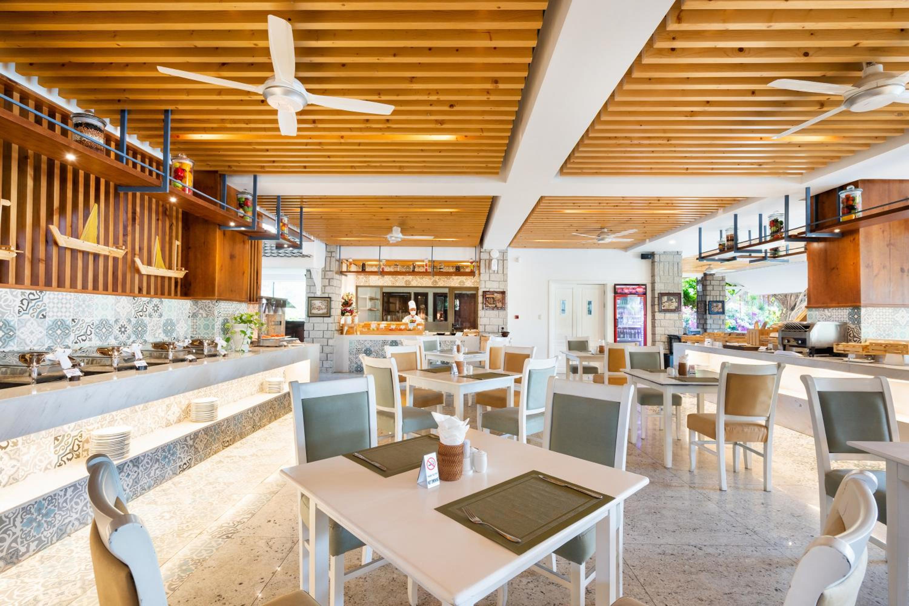 Hoang Ngoc Beach Resort