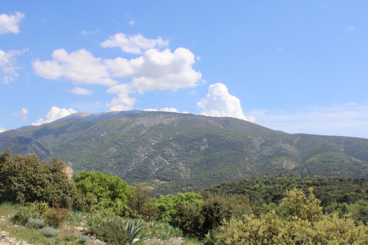 Le Pas du Ventoux view 2