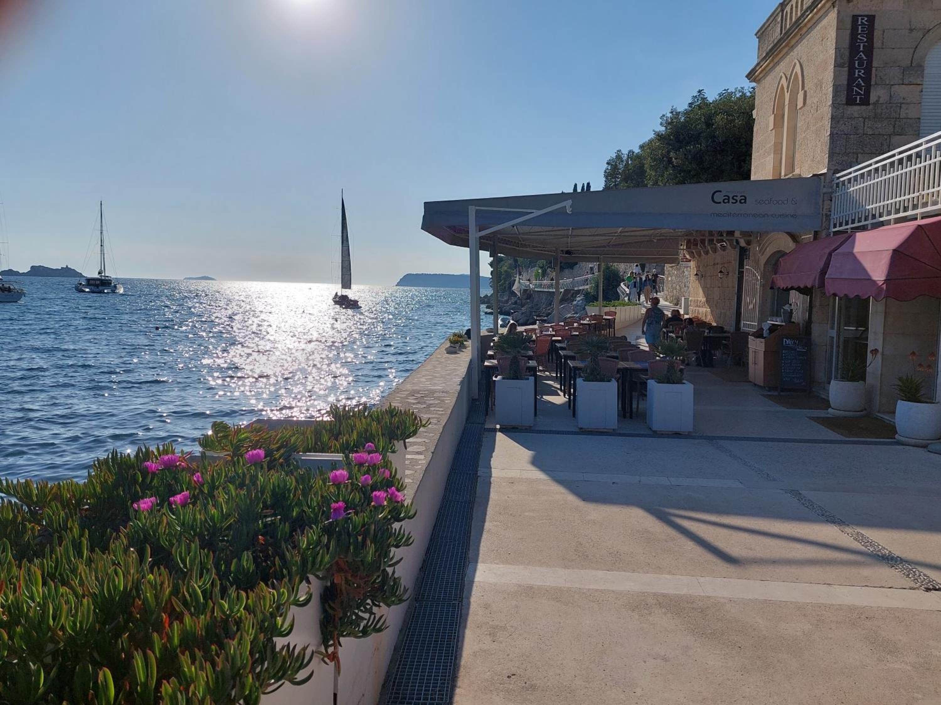 Blue Promenade Apartments