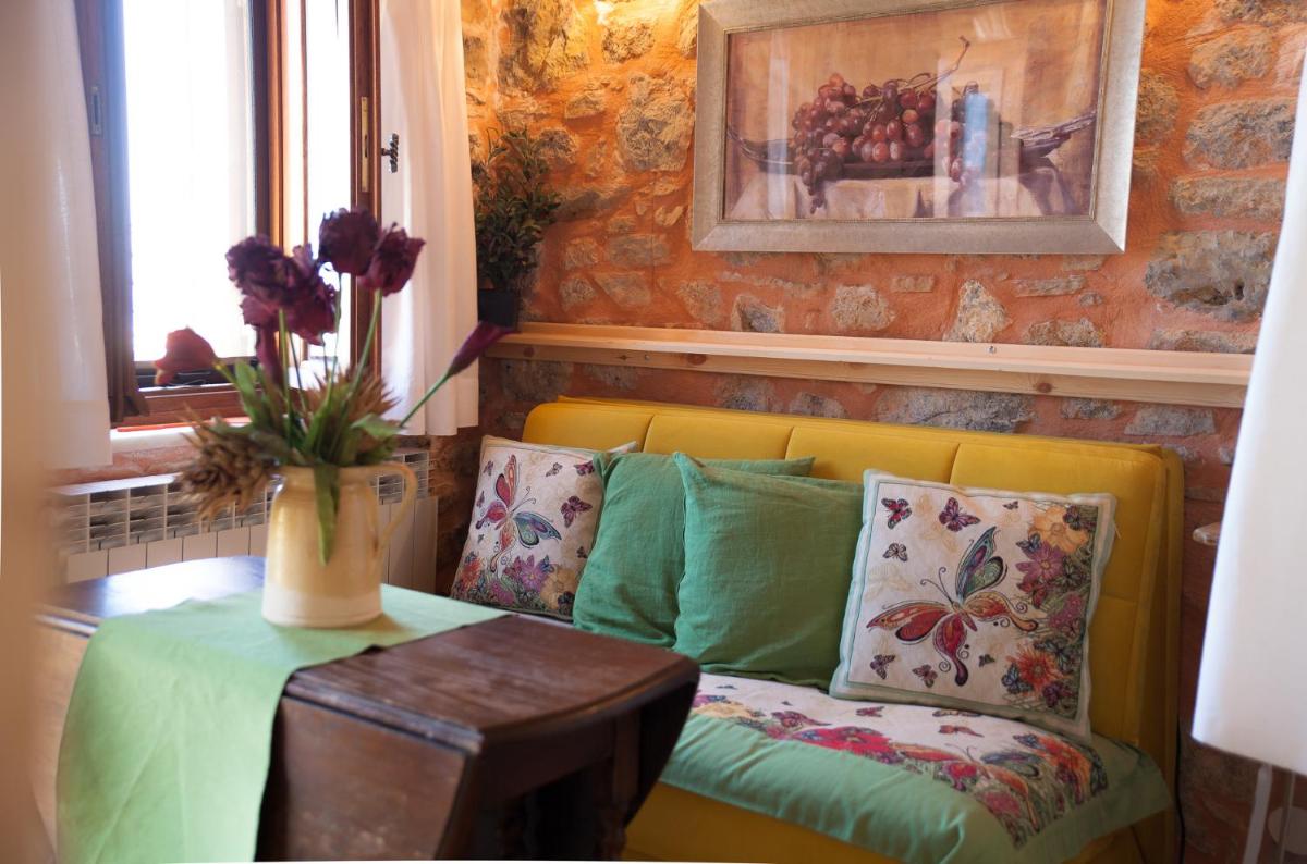 PERSEPHONE ART COUNTRY HOUSE photo 3