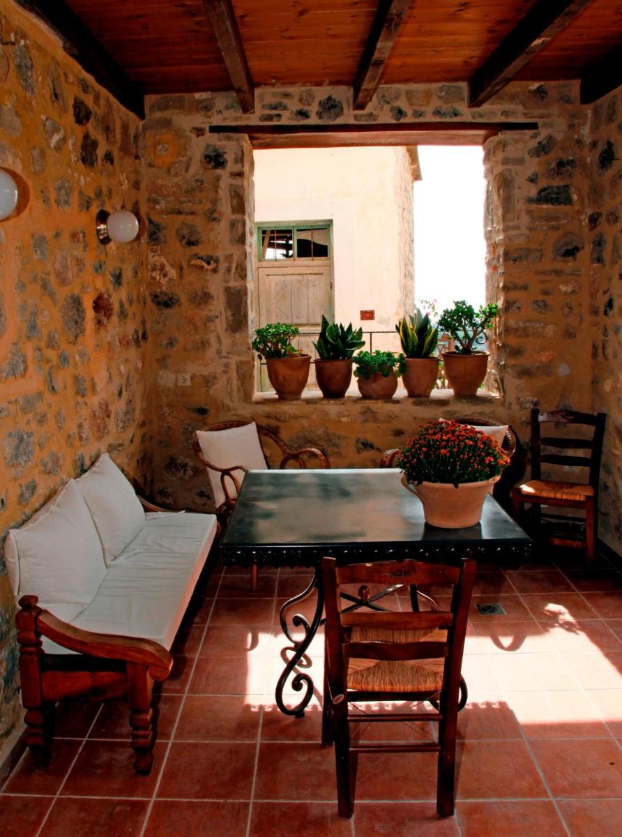 PERSEPHONE ART COUNTRY HOUSE photo 5