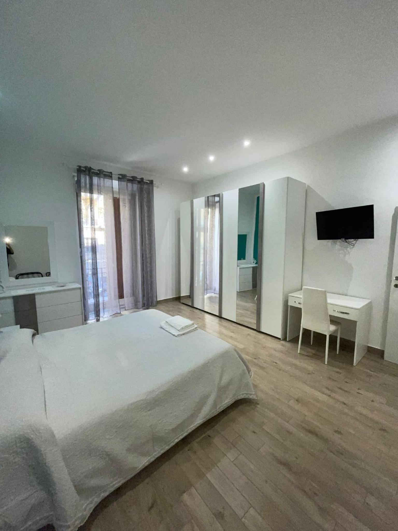 Dormire a Napoli Centro Holiday House Casa Vacanza photo 4