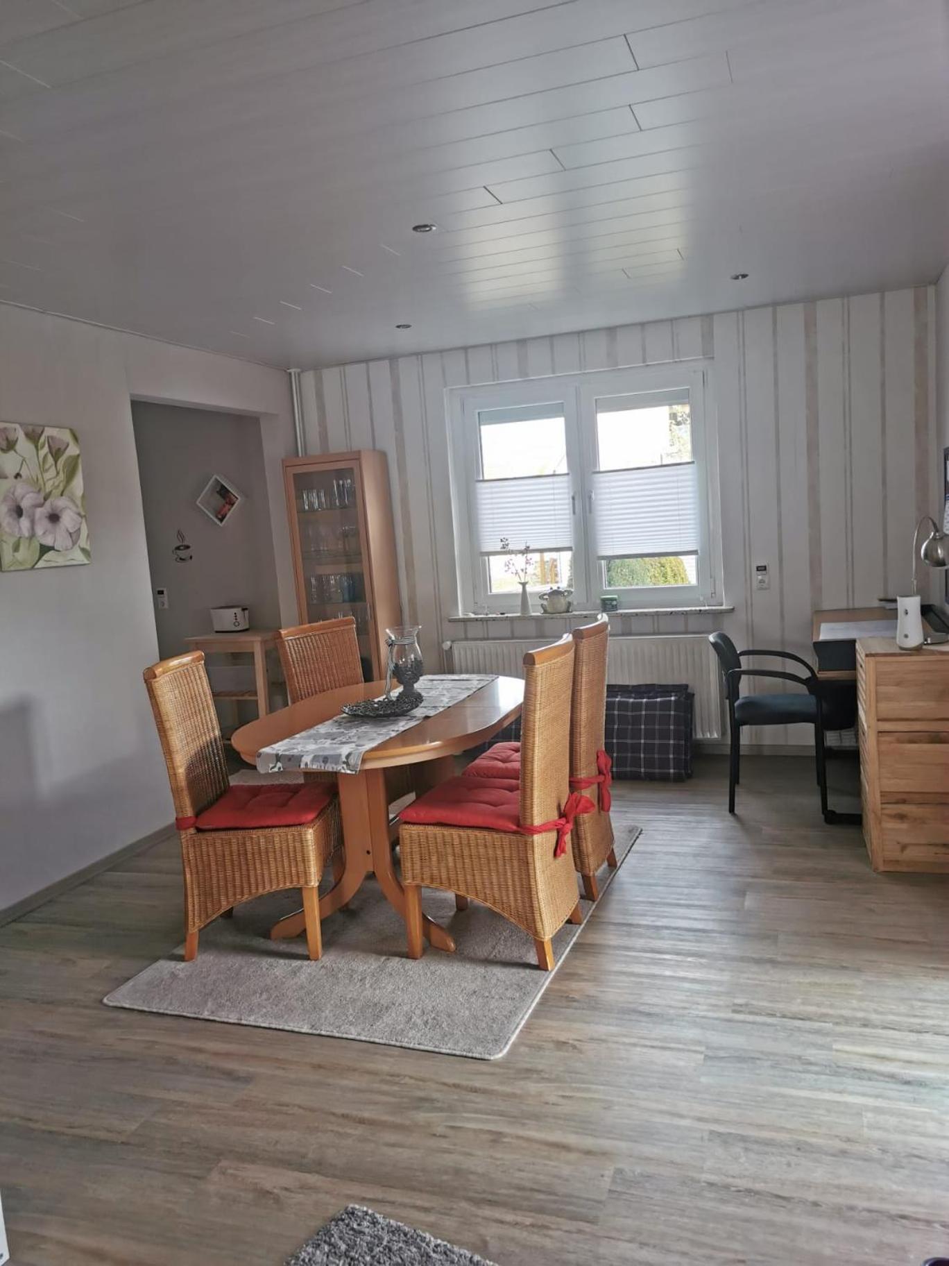 Schöne offene Ferienwohnung mit großer Terrasse. view 3