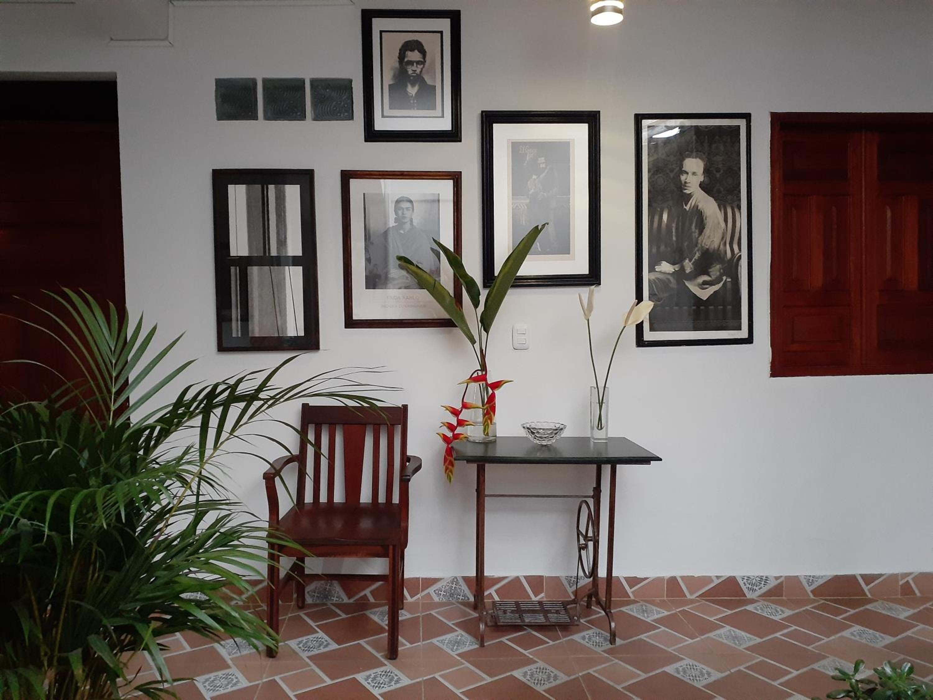 Hostal La Comedia