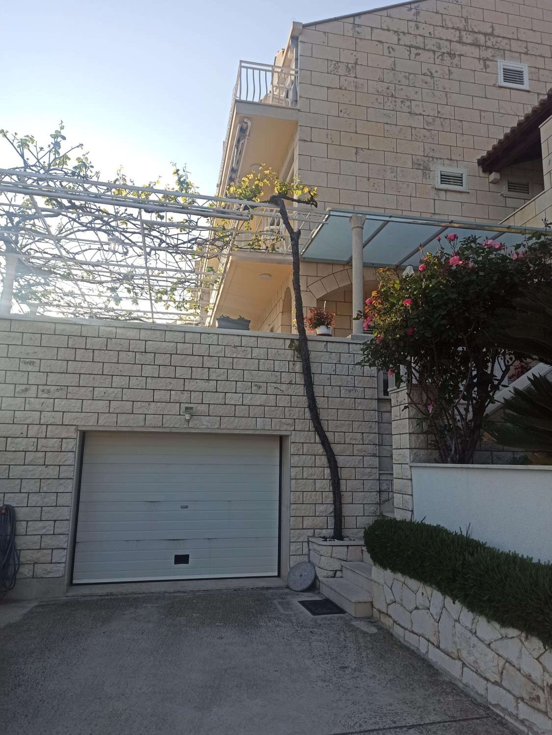 Peric Apartment West Dubrovnik