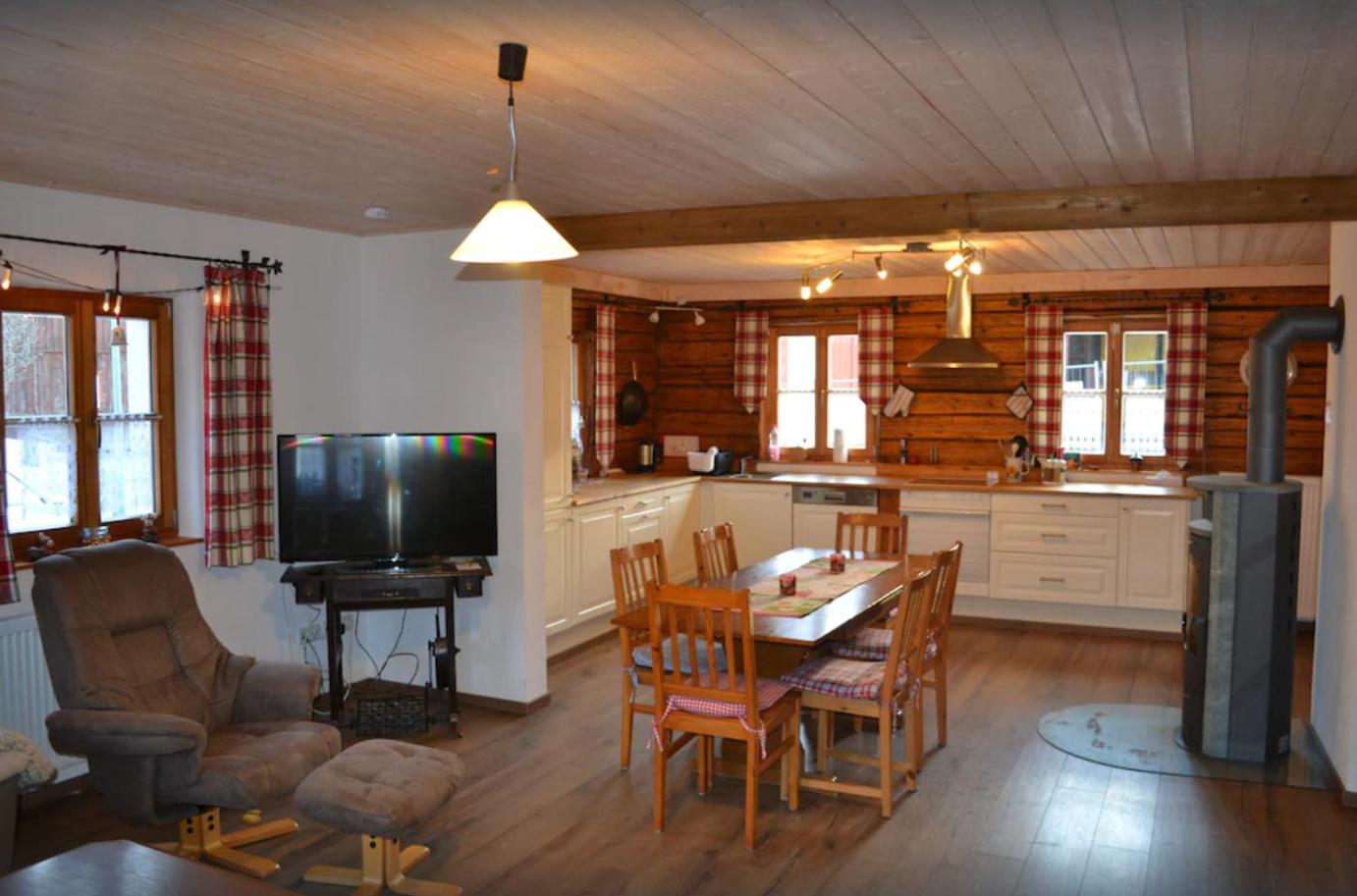 Ferienhaus Ederhof - Idyllischer Vierseithof, kinder- und hundefreundlich, Referenzen auf FeWo-direkt nachlesbar