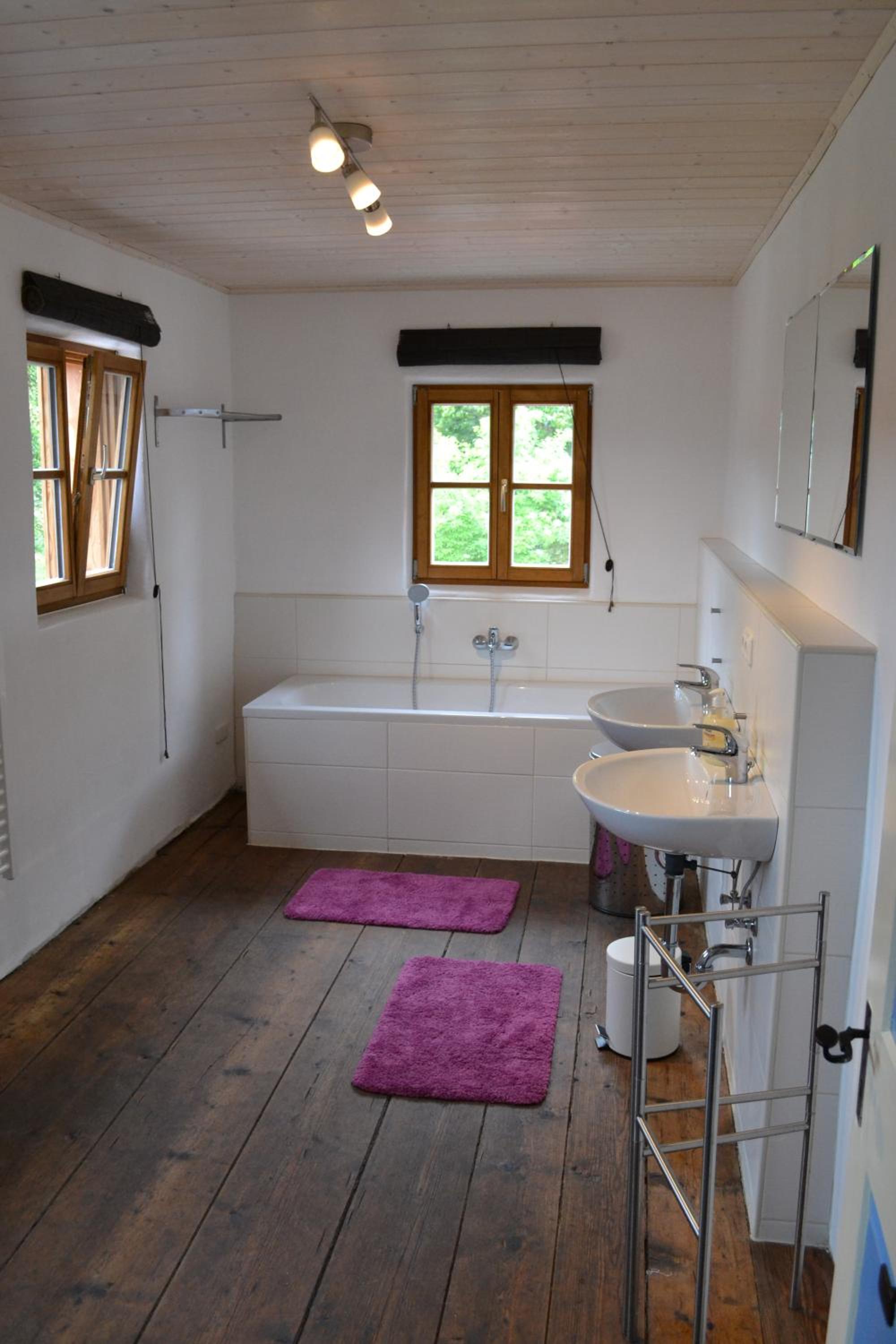 Ferienhaus Ederhof - Idyllischer Vierseithof, kinder- und hundefreundlich, Referenzen auf FeWo-direkt nachlesbar