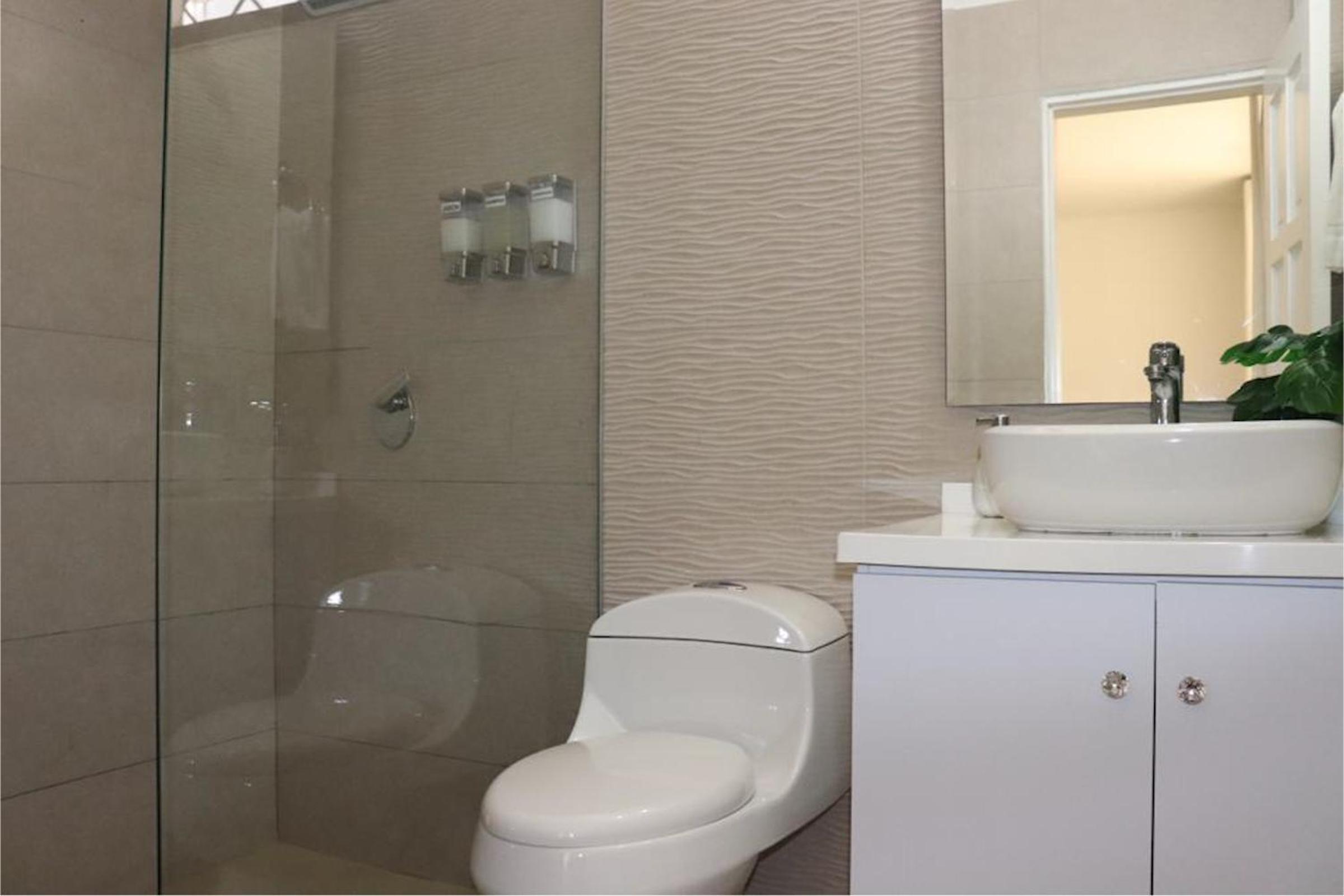 Hermosa casa ideal para grupos y familias con patio amplio cerca al Malecón