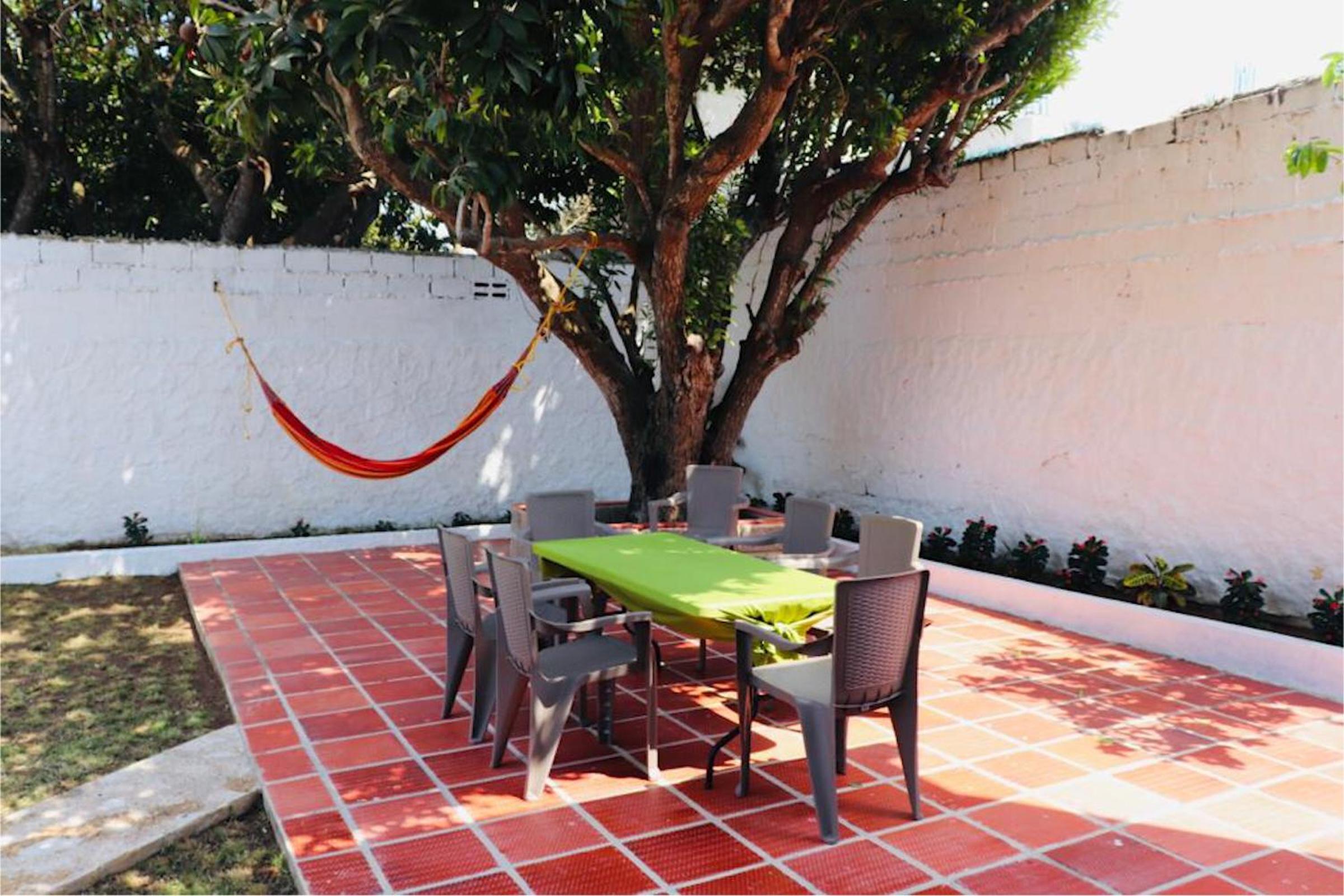 Hermosa casa ideal para grupos y familias con patio amplio cerca al Malecón