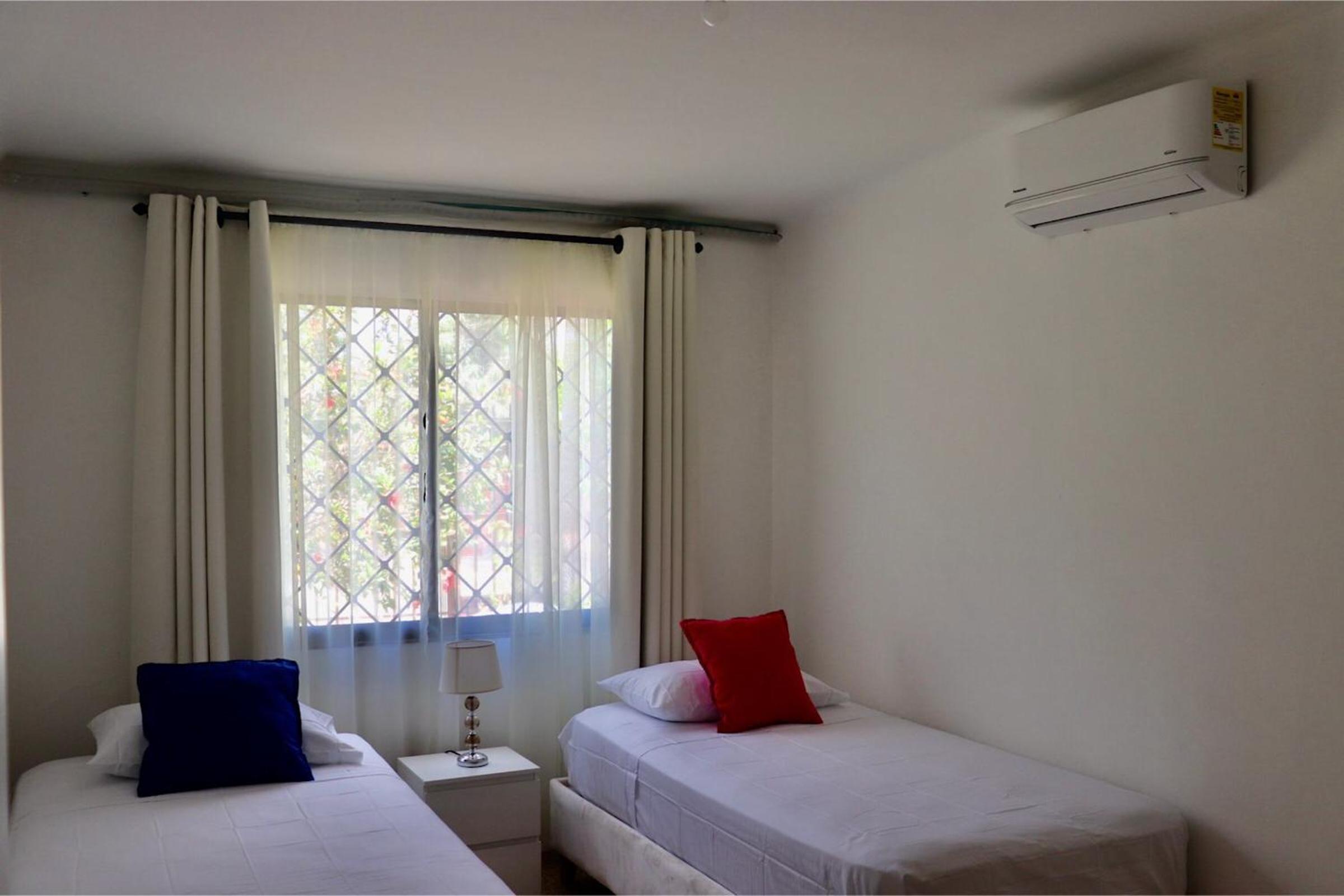 Hermosa casa ideal para grupos y familias con patio amplio cerca al Malecón