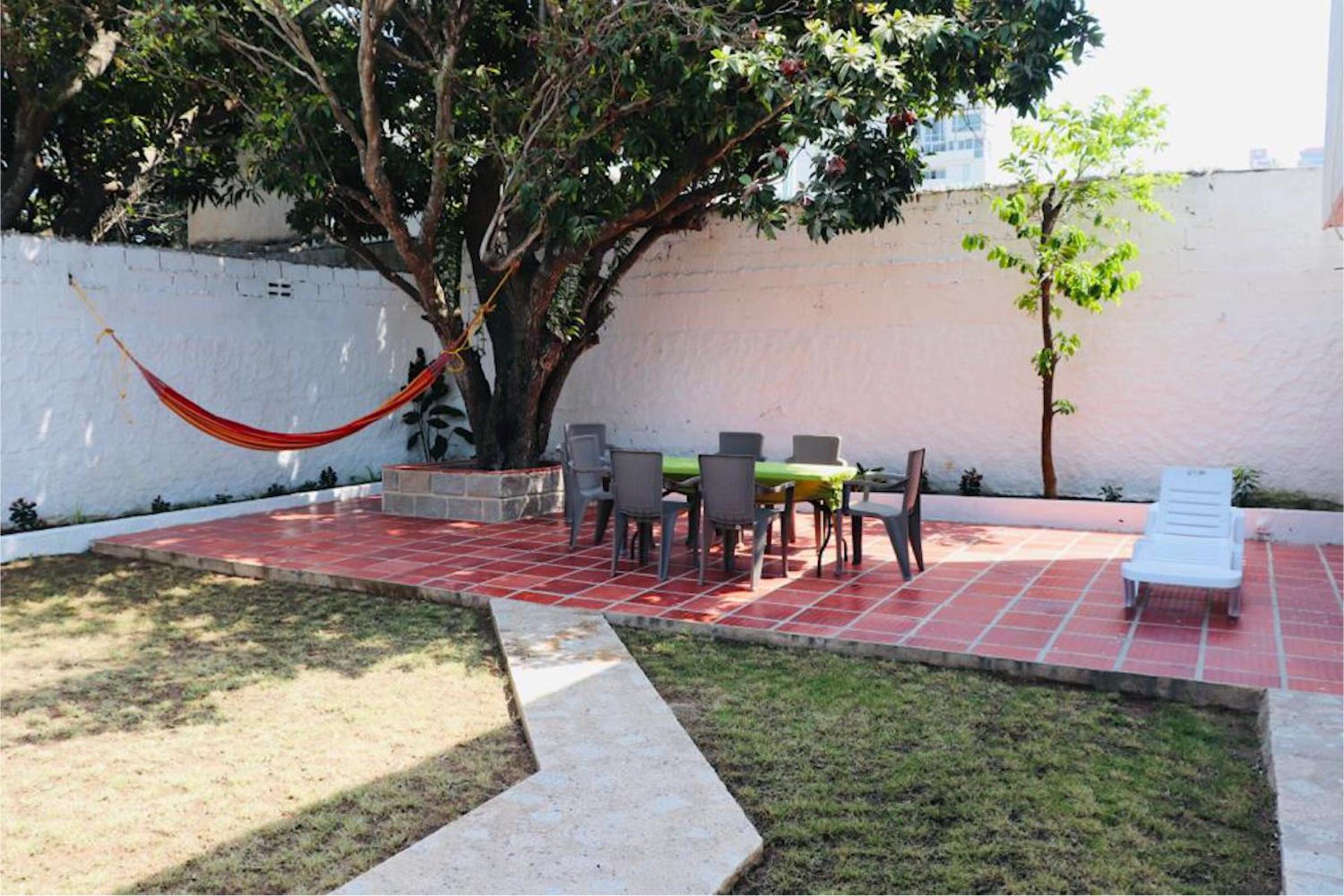 Hermosa casa ideal para grupos y familias con patio amplio cerca al Malecón