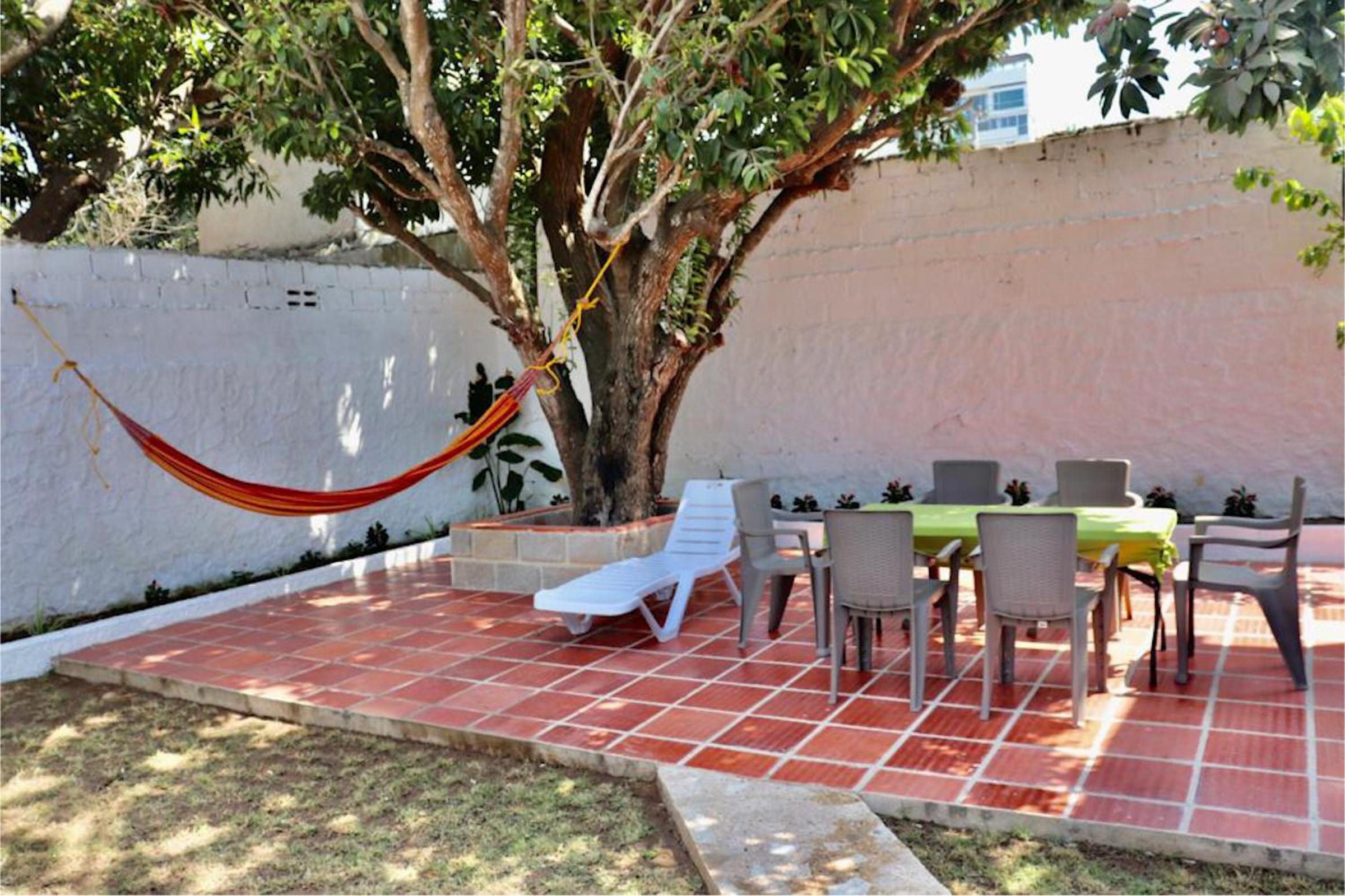 Hermosa casa ideal para grupos y familias con patio amplio cerca al Malecón