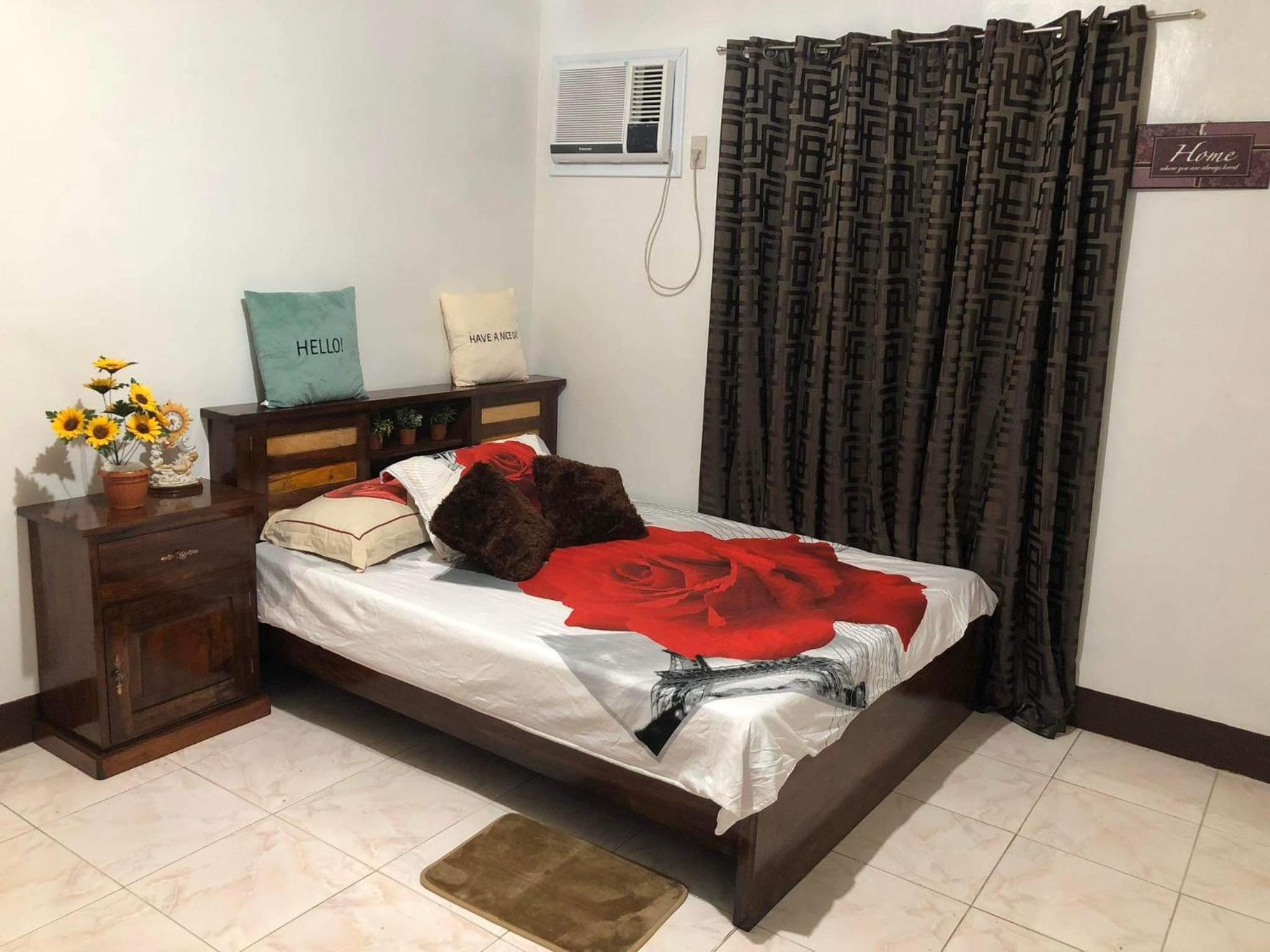 15pax-2minutes to Vigan-Rose and Fer Transient-2 Bedroom House view 2
