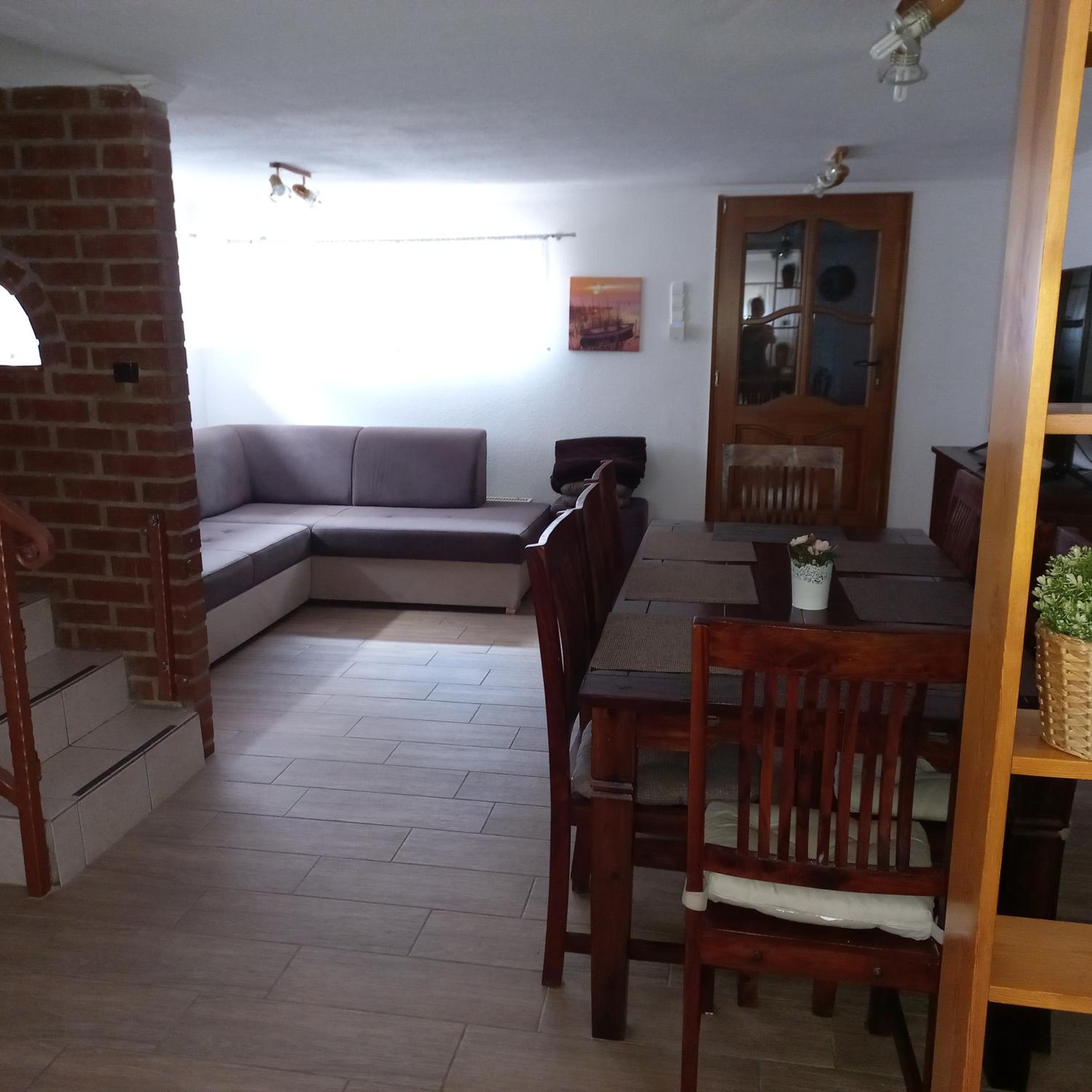 Photo 51