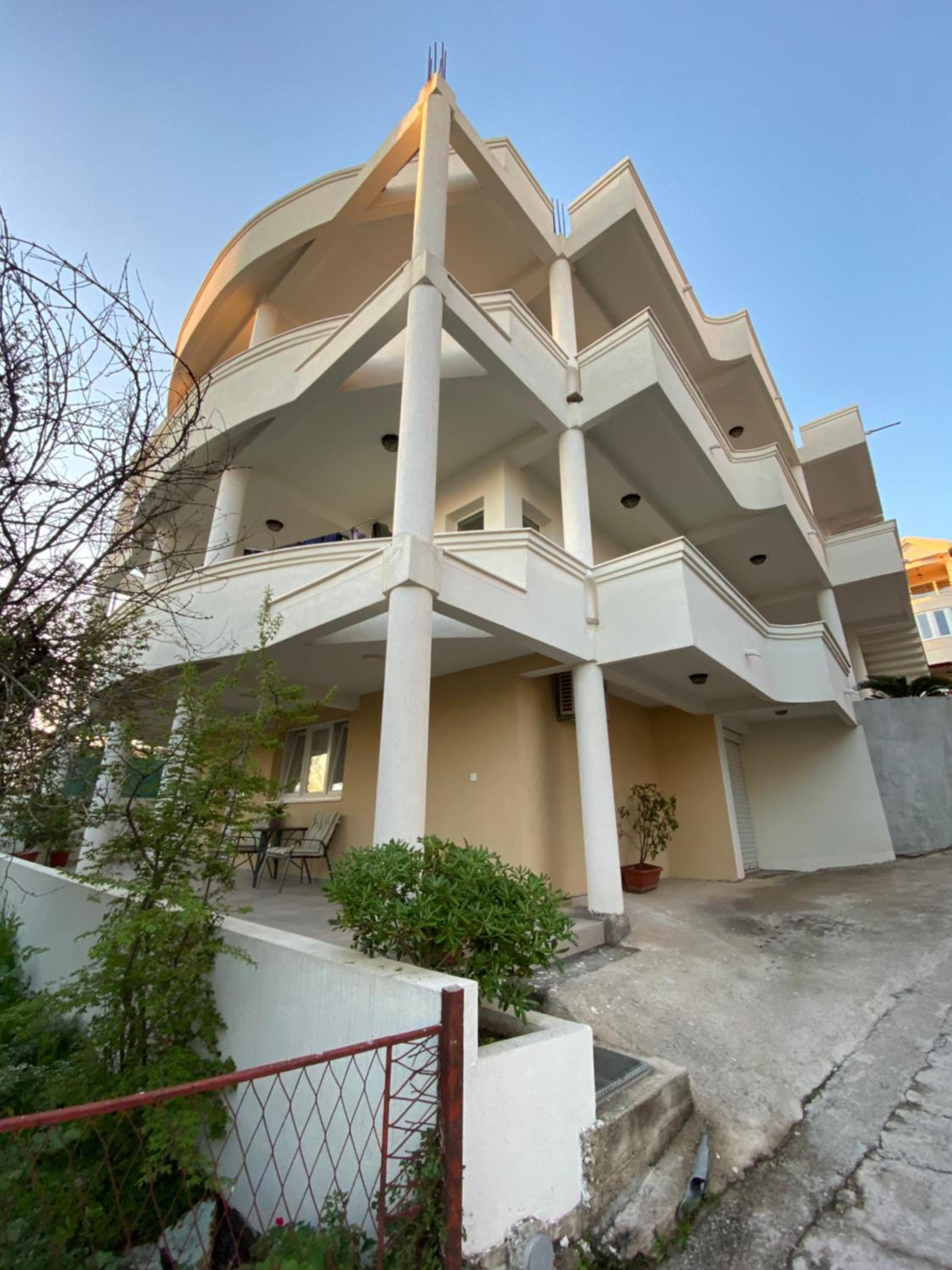 Hotel Dajkovic Apartmani - Image 1