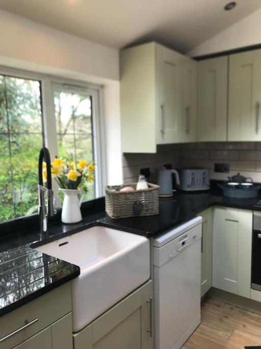 Coombe Edge Cottage view 2