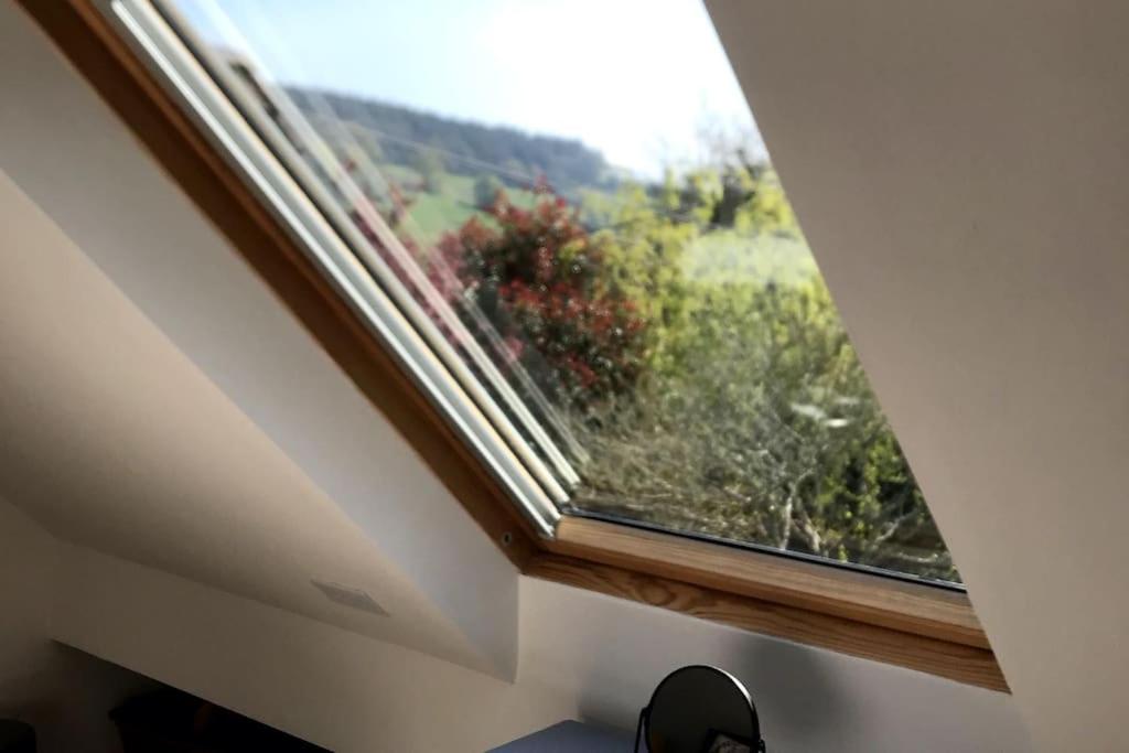 Coombe Edge Cottage view 4