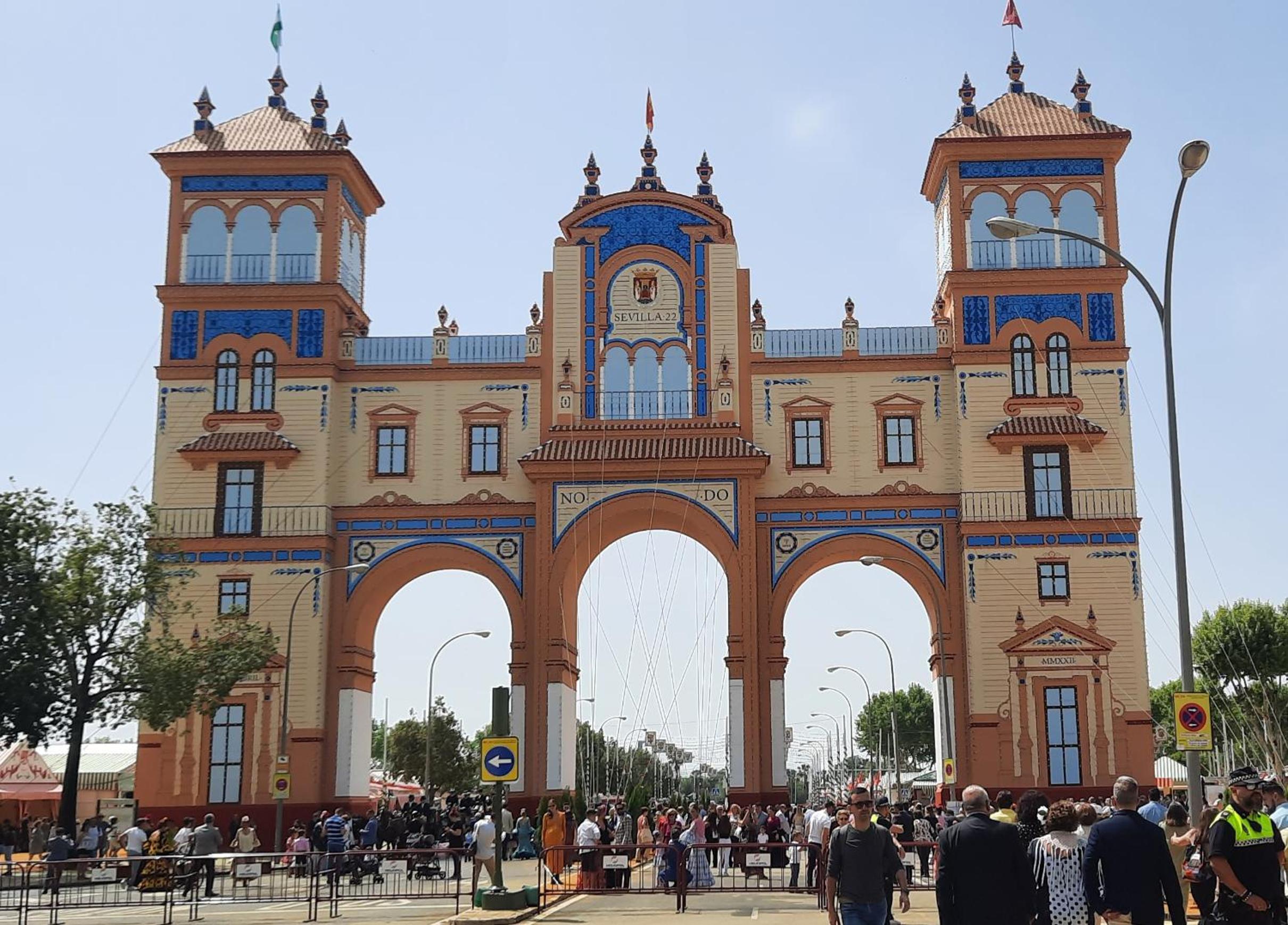 Feria apartment, near Plaza España