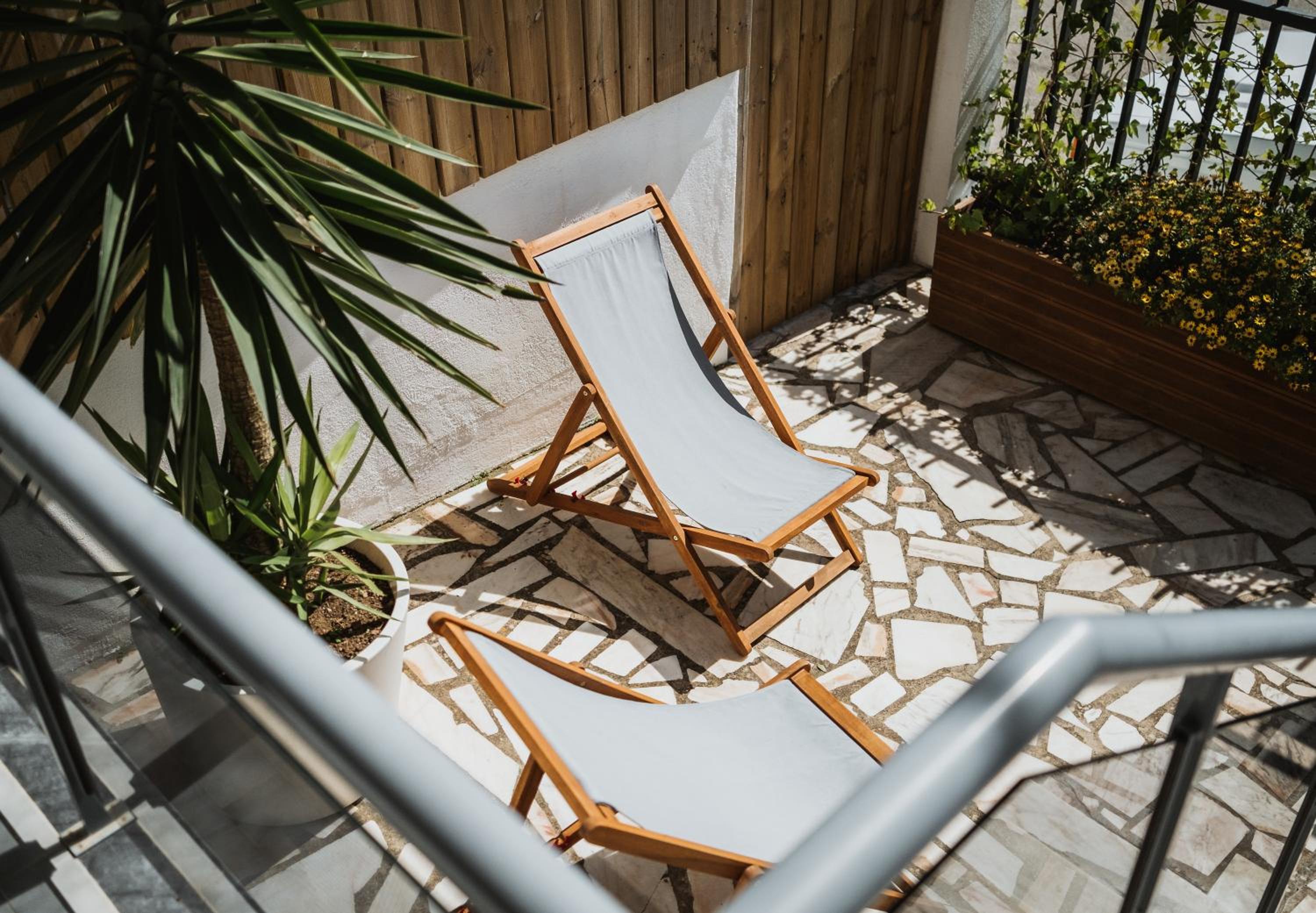 Kodu Lodge - spacious 2 storey coastal home with balcony, sea view, garden & BBQ view 2