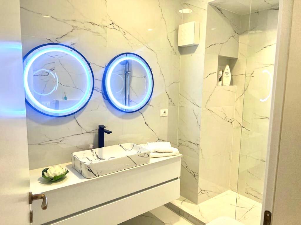 Durres Currila Modern Luxury STUNNING Beach Views