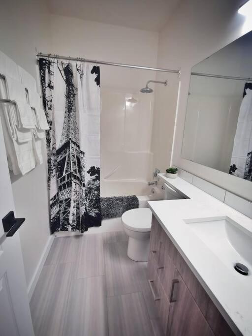 LuxQuarters Kitimat River Suite