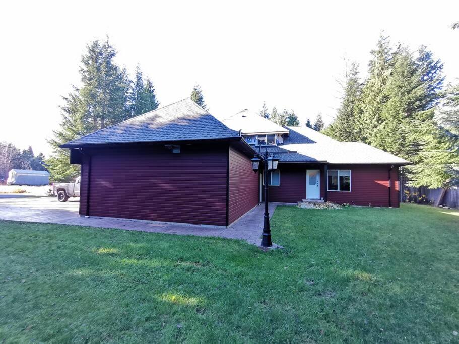 LuxQuarters Kitimat River Suite