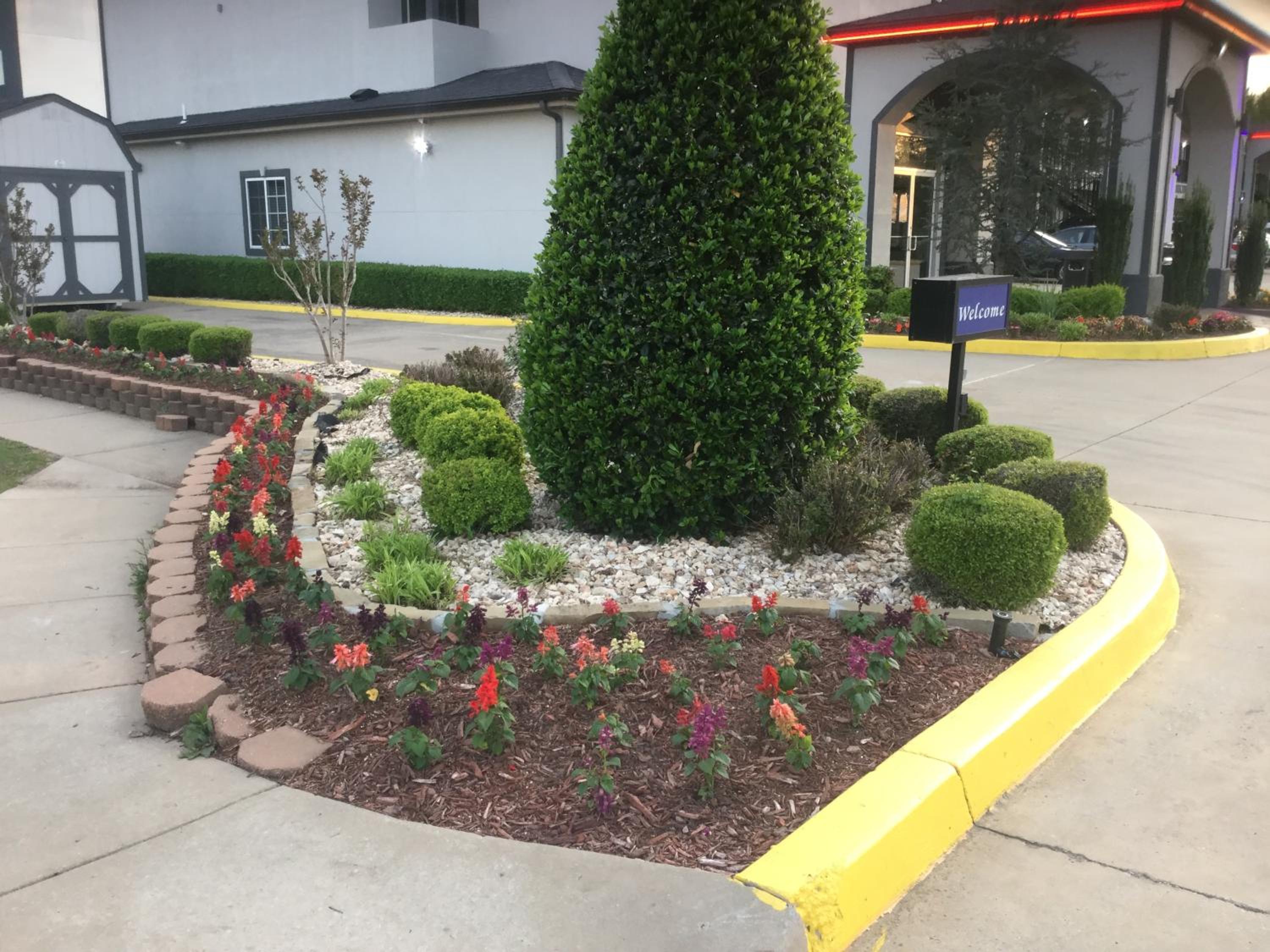 Muskogee Vacations - Muskogee Inn and Suites - Property Image 3