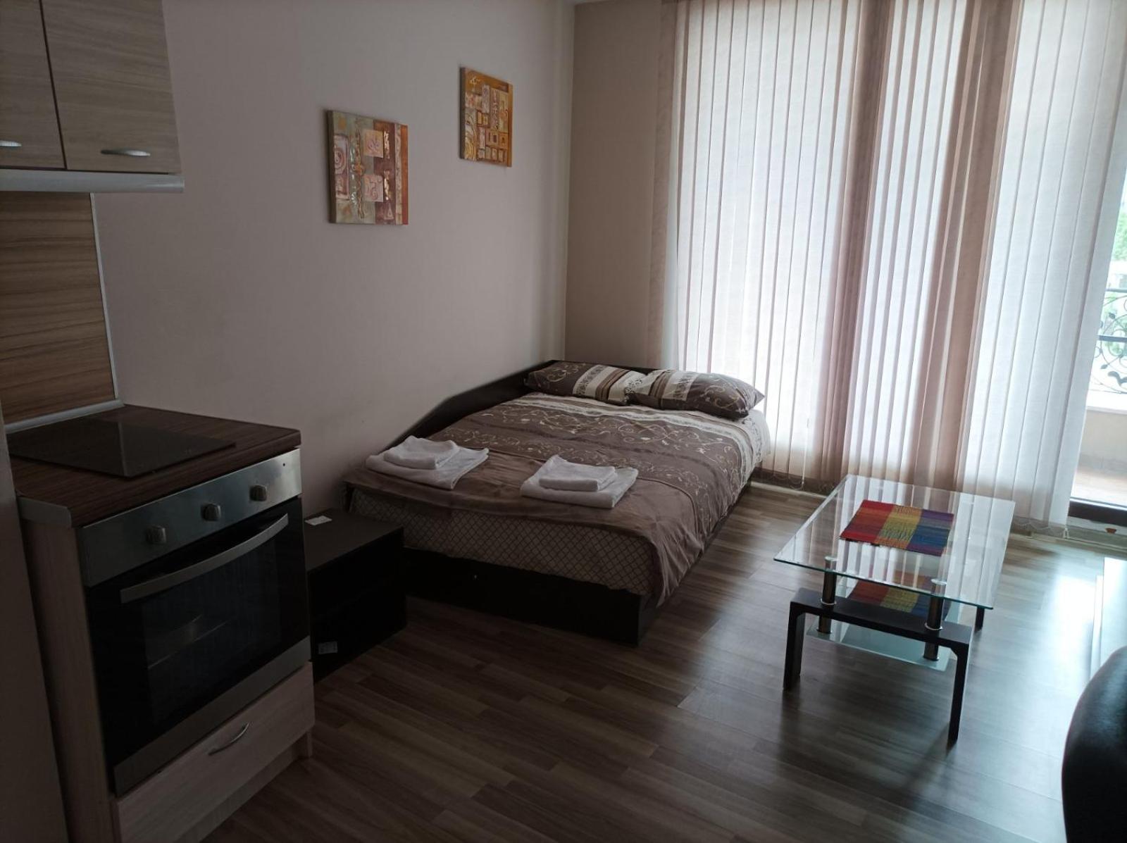 Photo 9