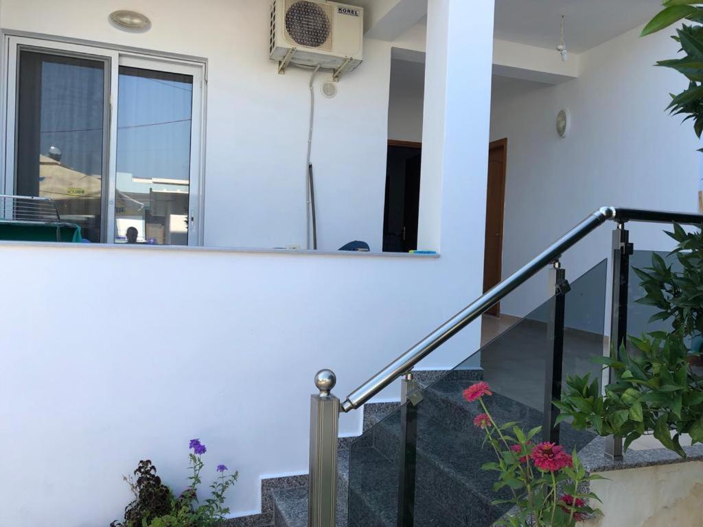 Villa Elvis Caca