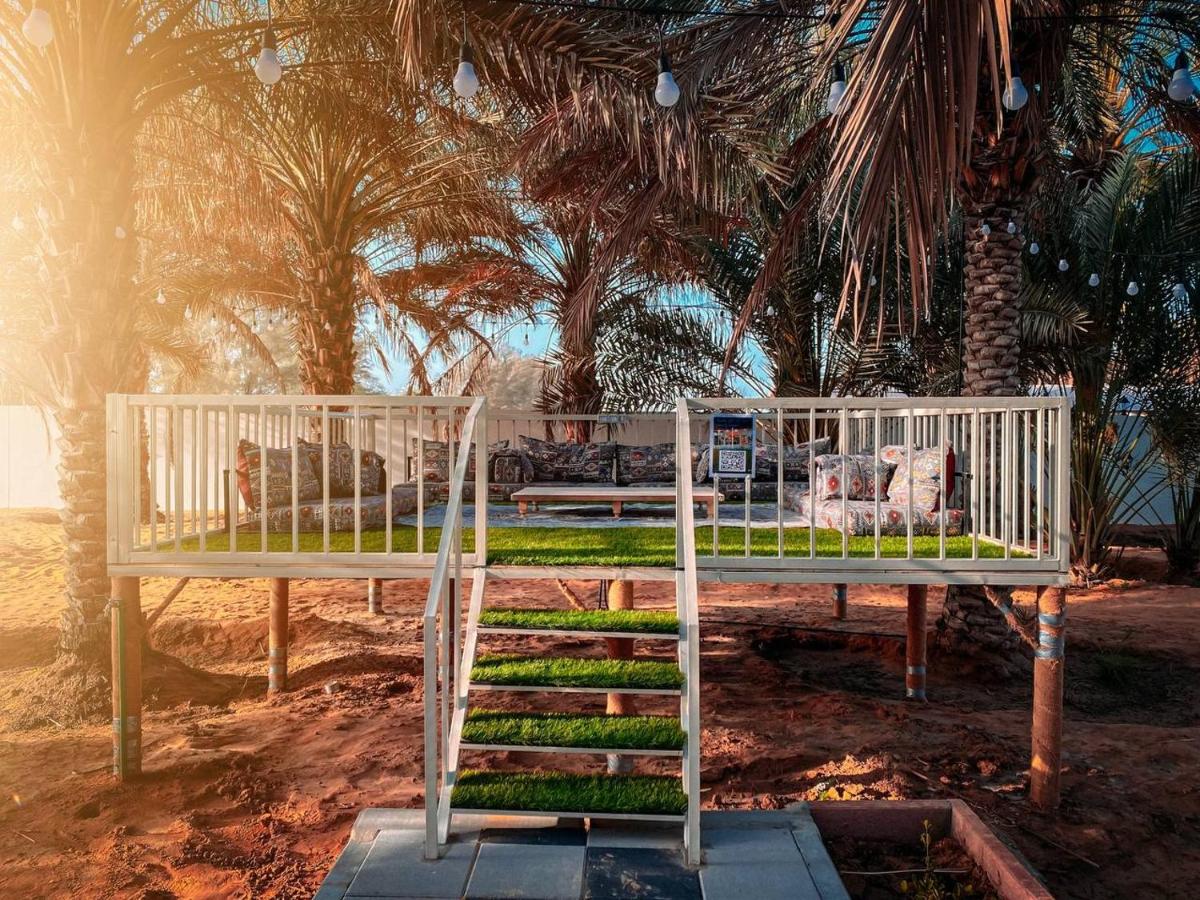 Palm Escape Farmhouse - By Seven Elements