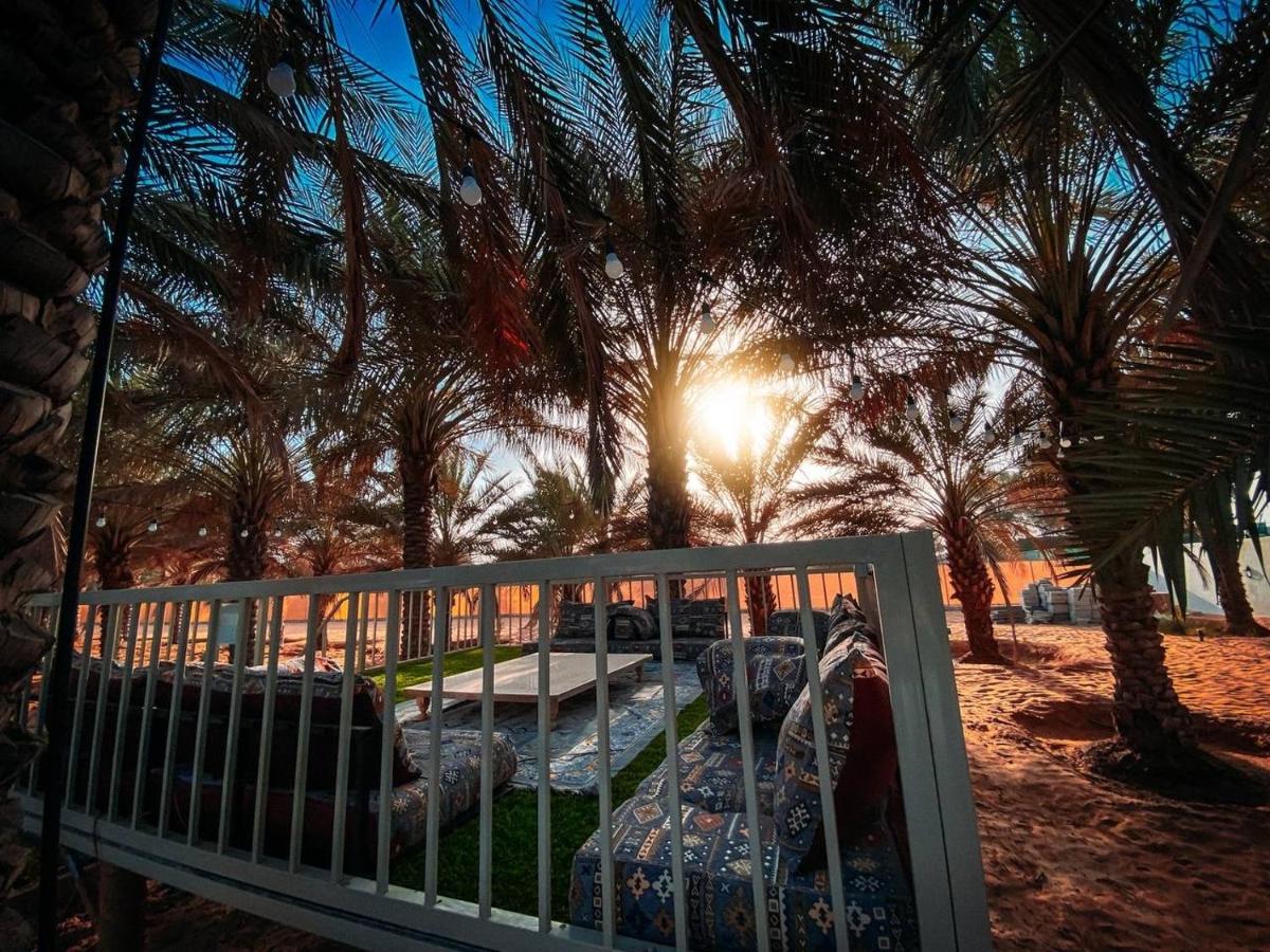 Palm Escape Farmhouse - By Seven Elements