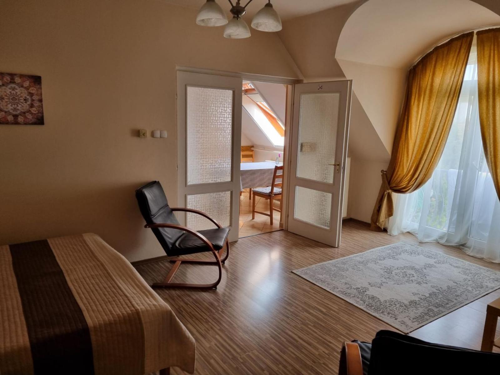 Körteszirom Apartman view 4