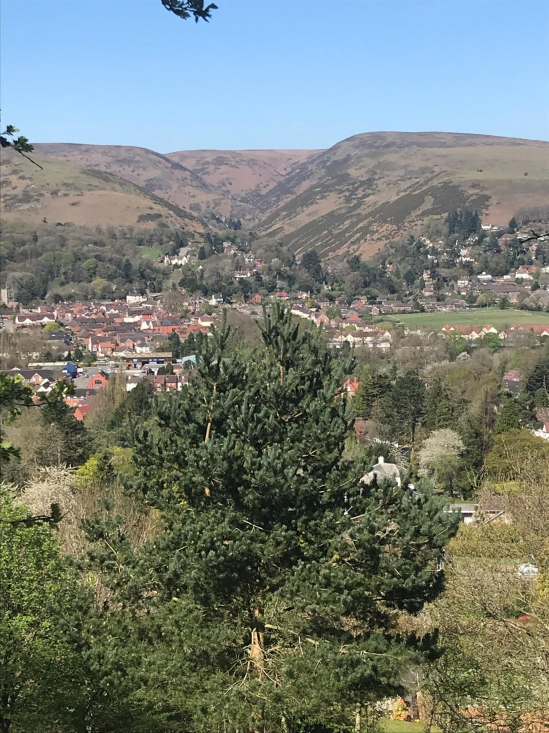 Spacious first floor apartment in the centre of Church Stretton with free parking view 5